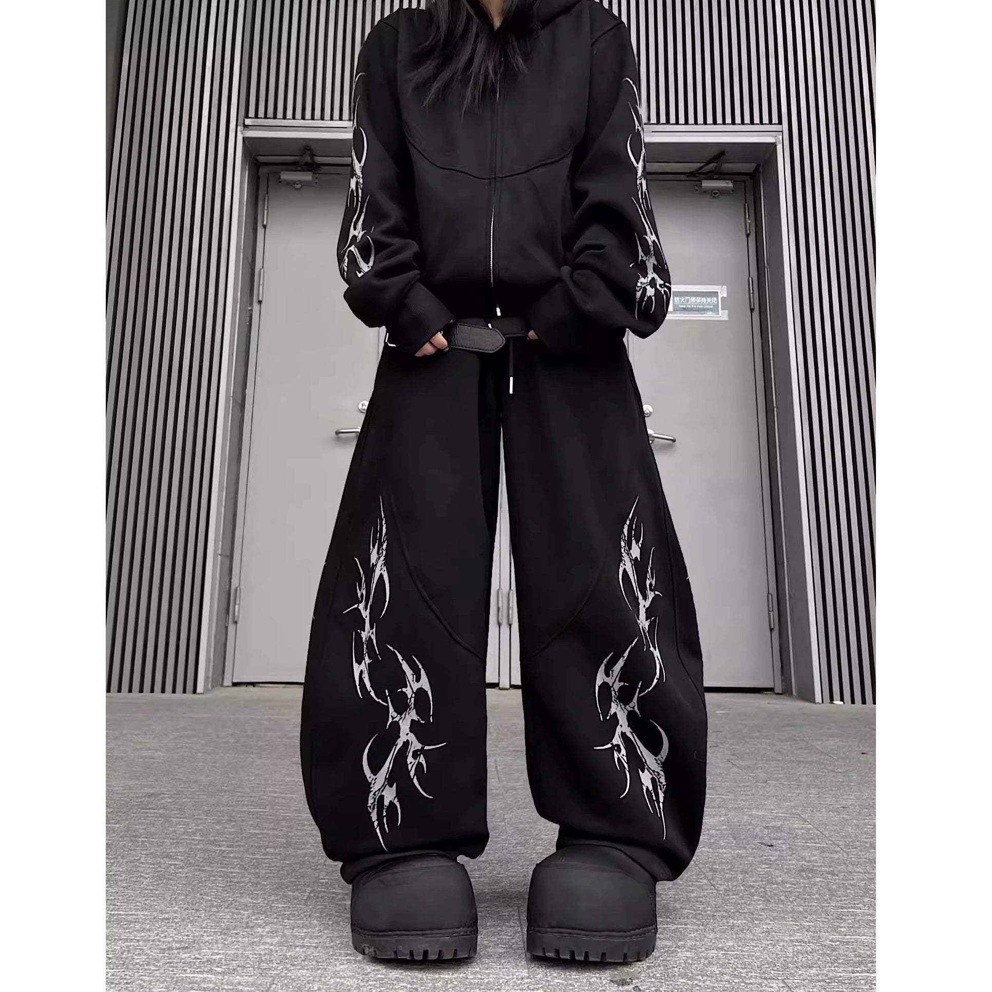 トライバルラインスウェットパンツ MW10334