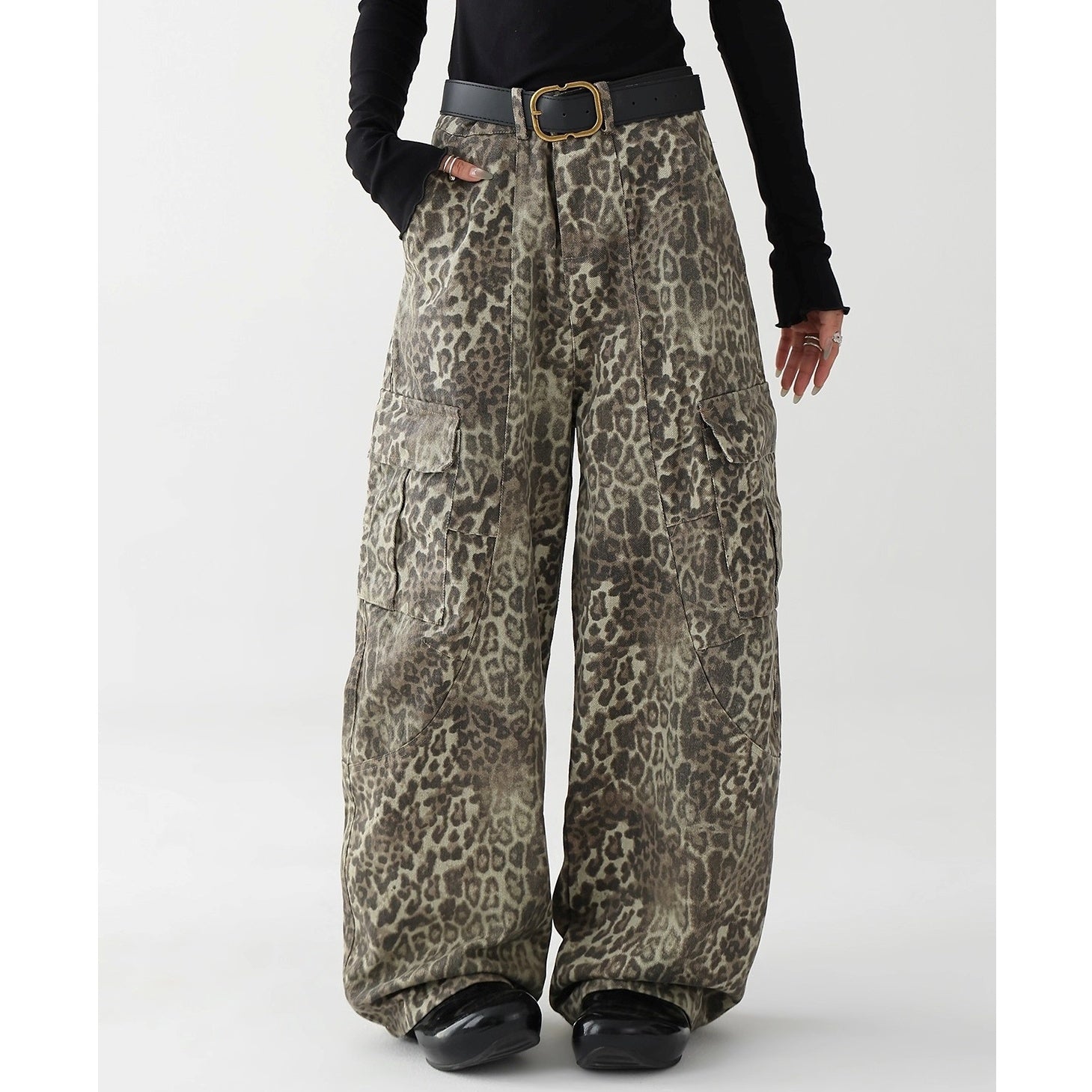 Distressed Leopard Curve Cargo Pants AC7157