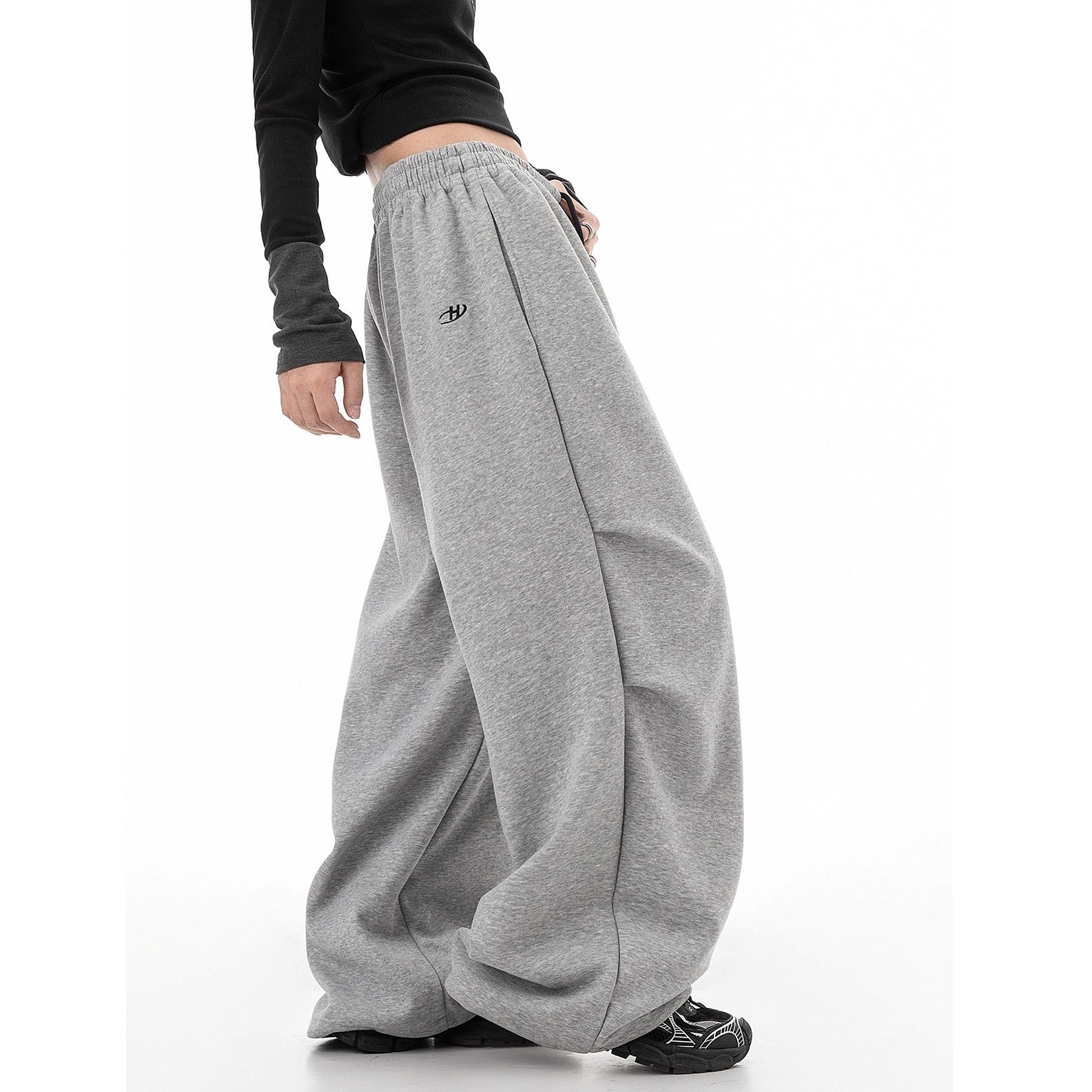 Tuck Drape Wide-leg Sweat Pants IC9116