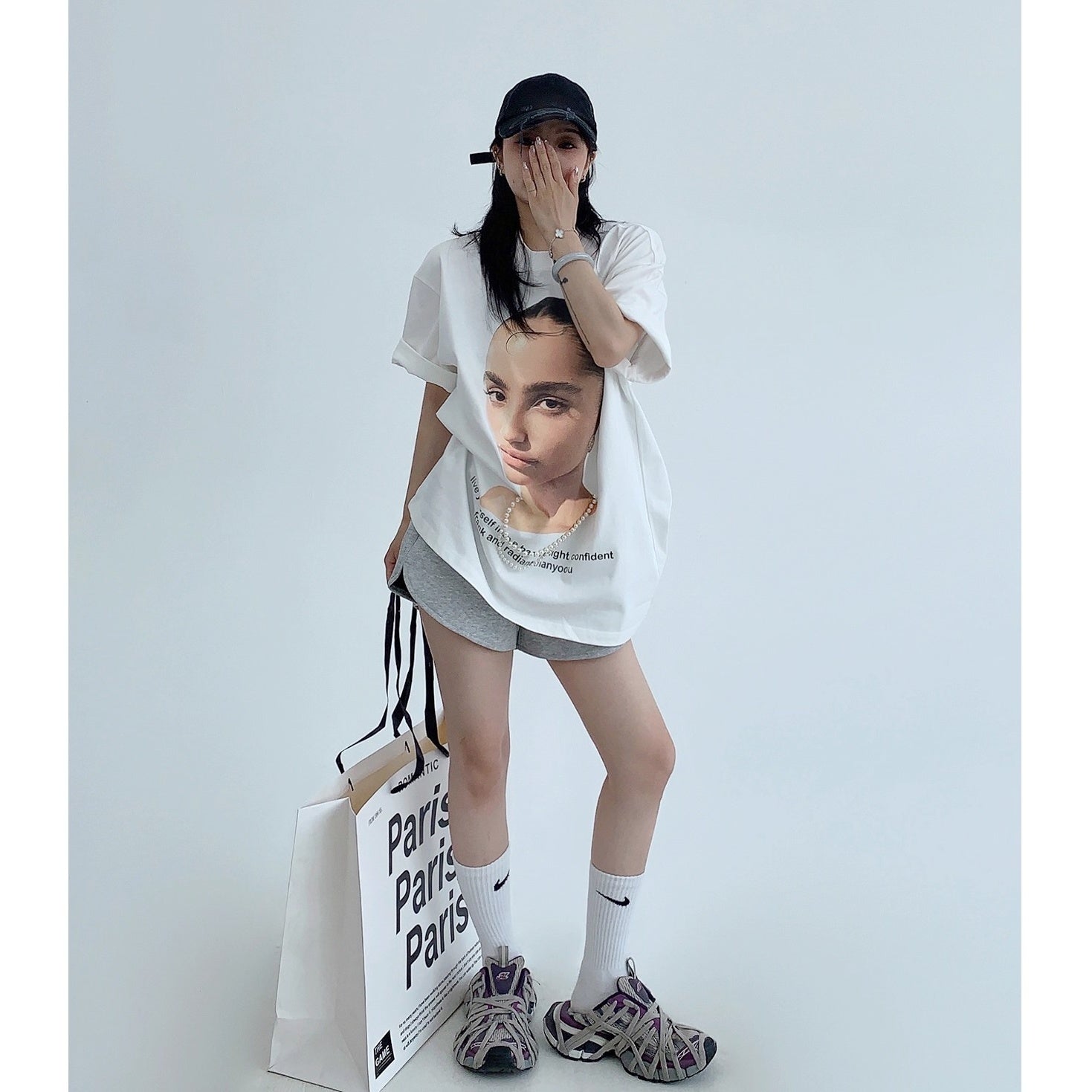 Pearl Bead Portrait Loose T-shirt OS2012