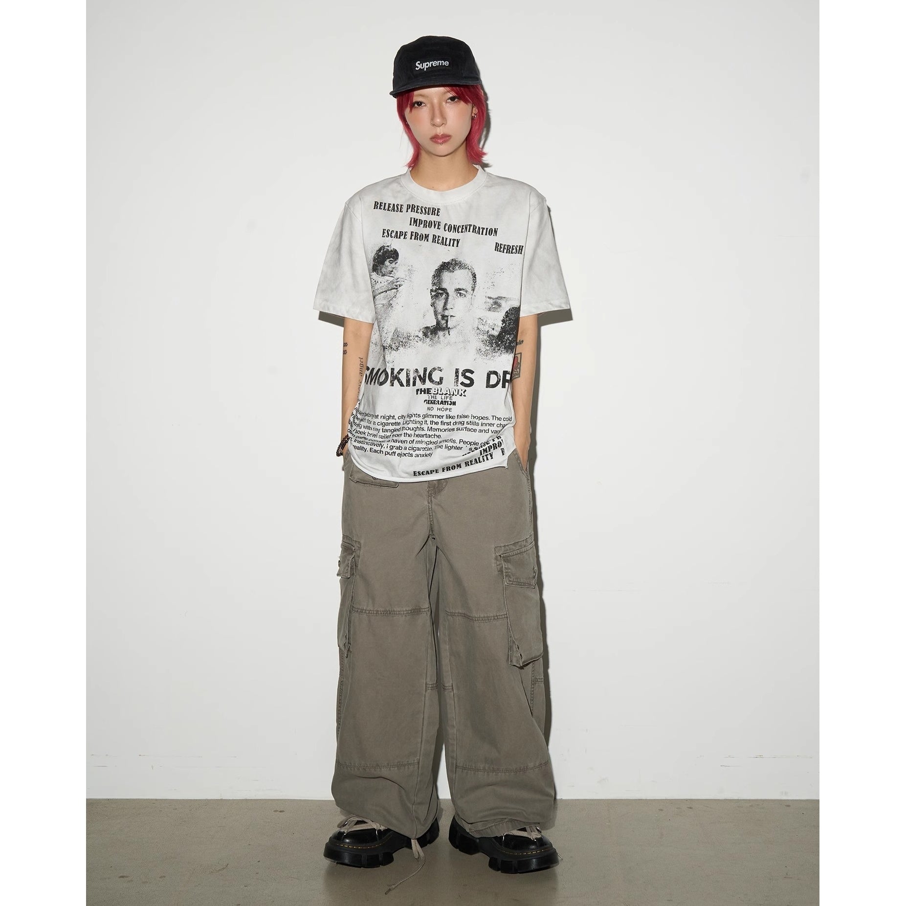 Newspaper Portrait Print T-shirt MN9010