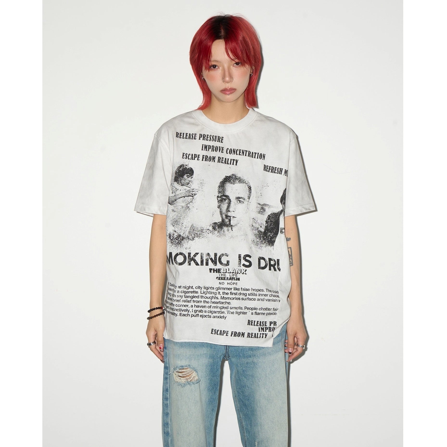 Newspaper Portrait Print T-shirt MN9010