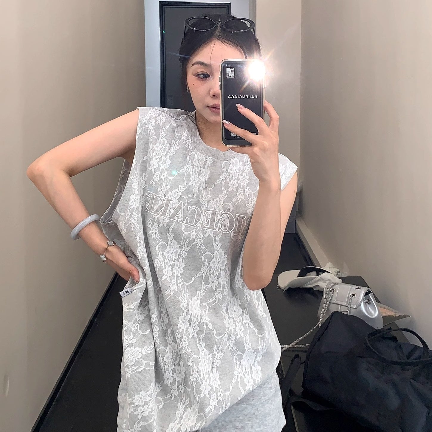 Lace Fabric Patch Embroidery Vest MW10183