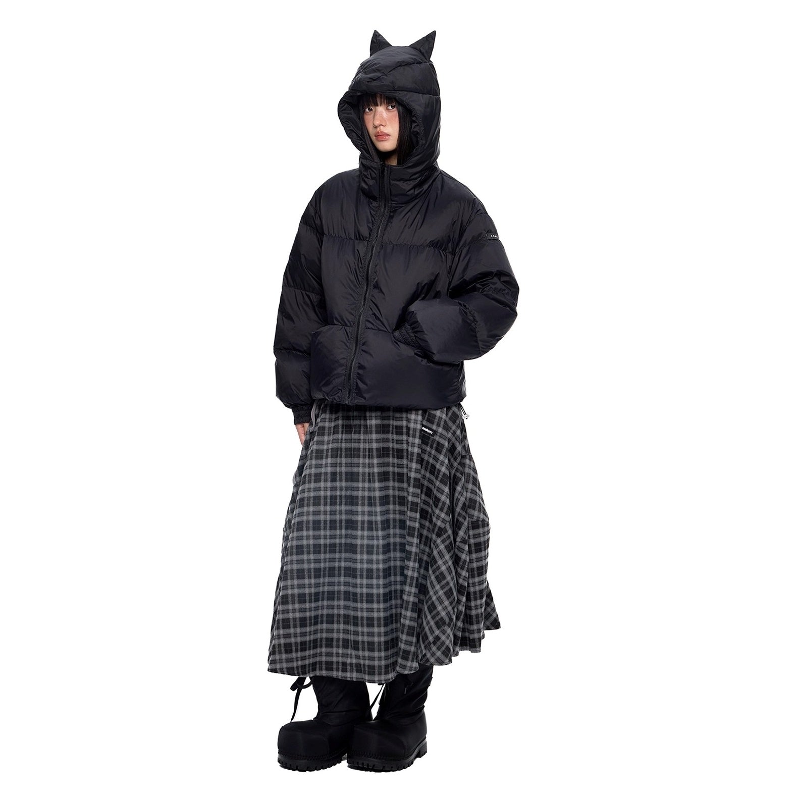 Small Ear Hooded Short Down Jacket EZ251