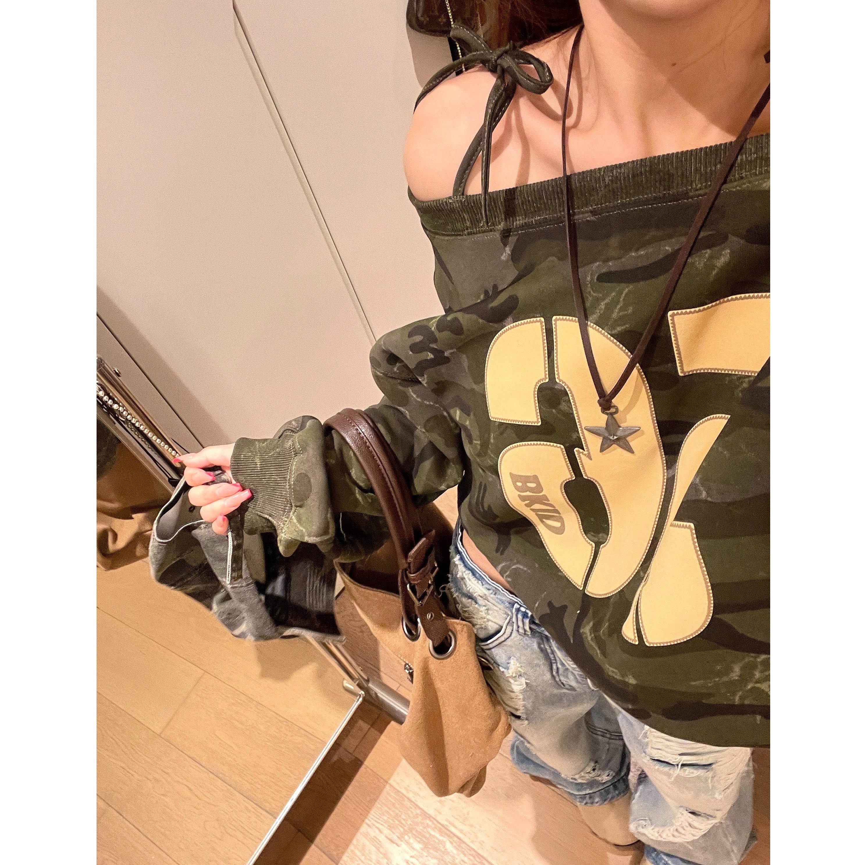 Camouflage One-shoulder Sweat MW10269