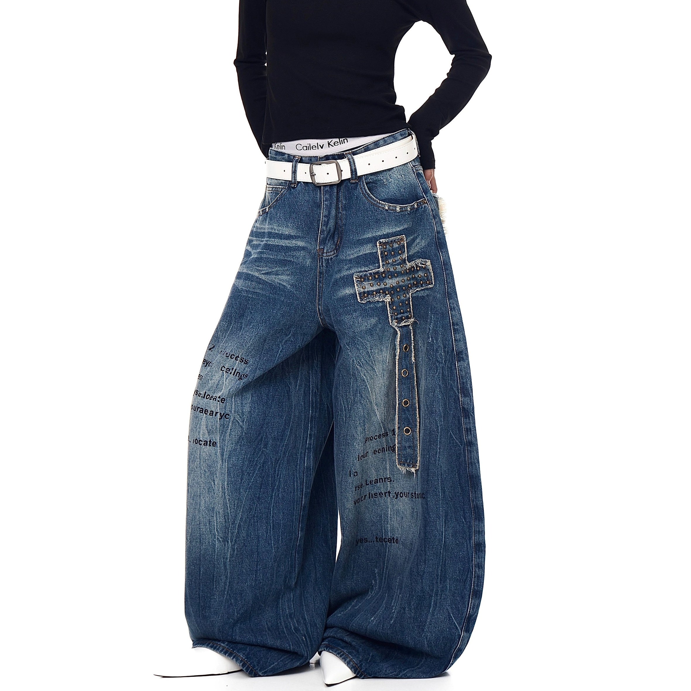 Rivet Patch Embroidered Wide Curve Jeans BK7011