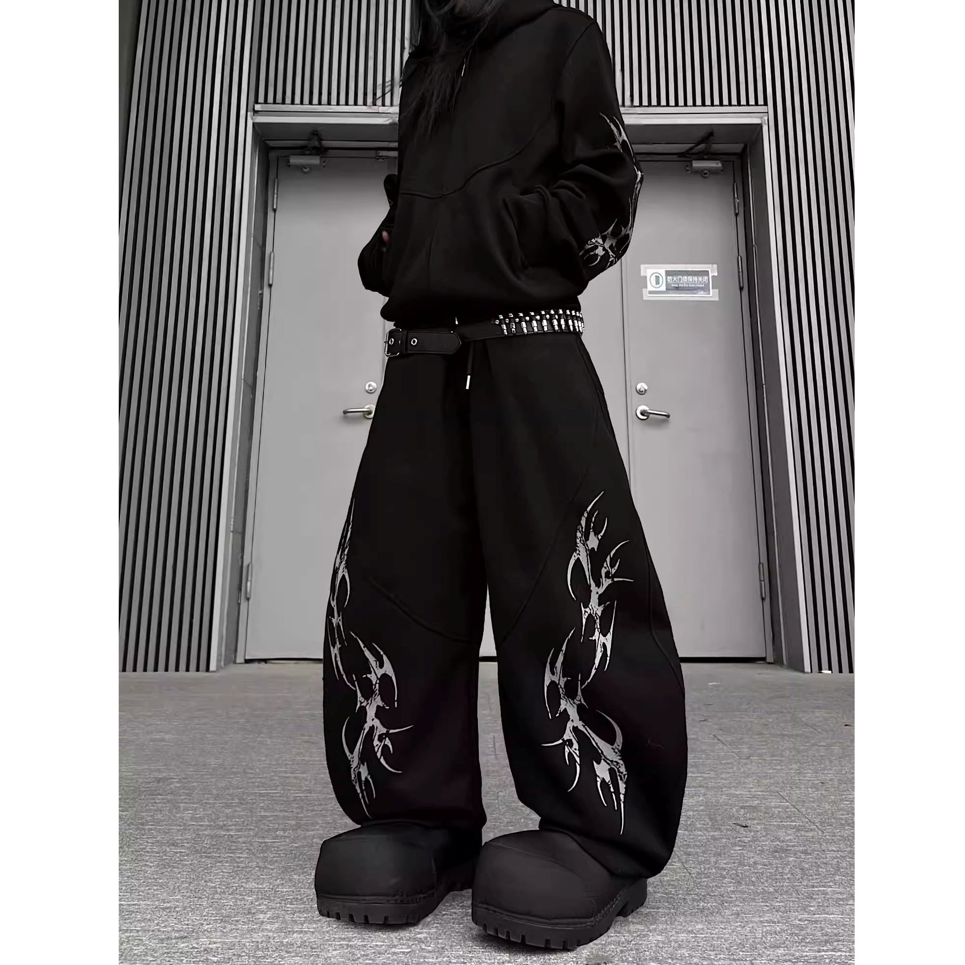 トライバルラインスウェットパンツ MW10334