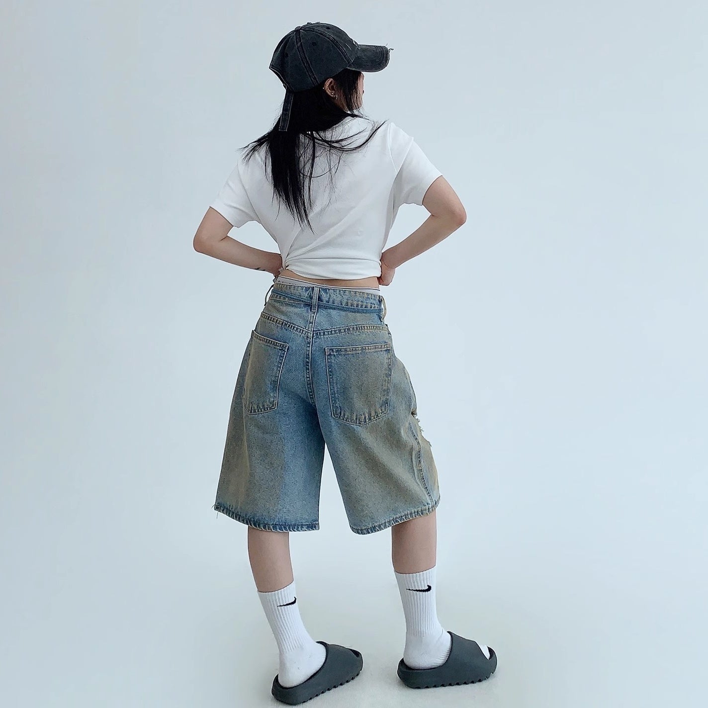 Heavy Wash Frayed Denim Shorts MW10158