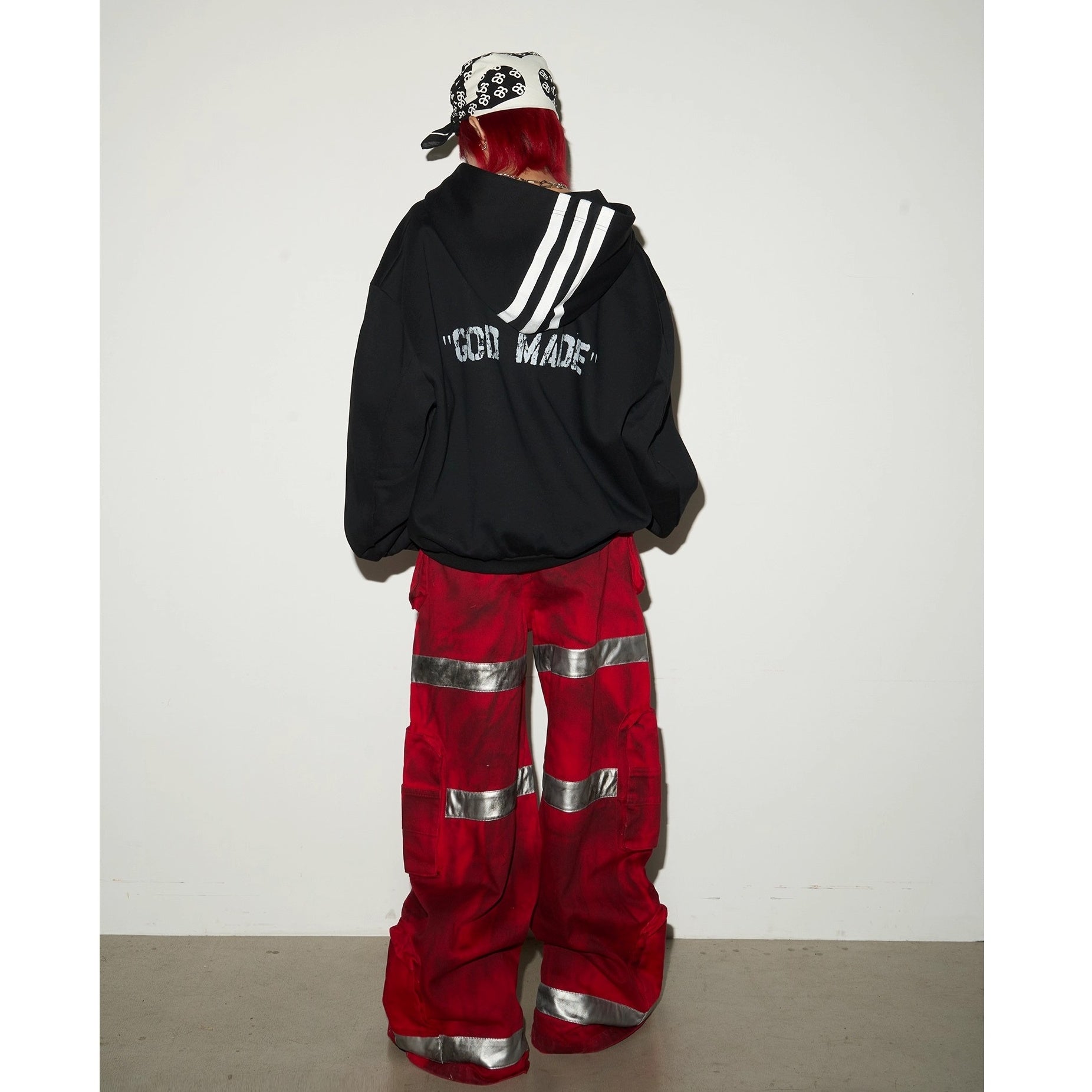 Three Bars Short V-neck Hoodie MN9031