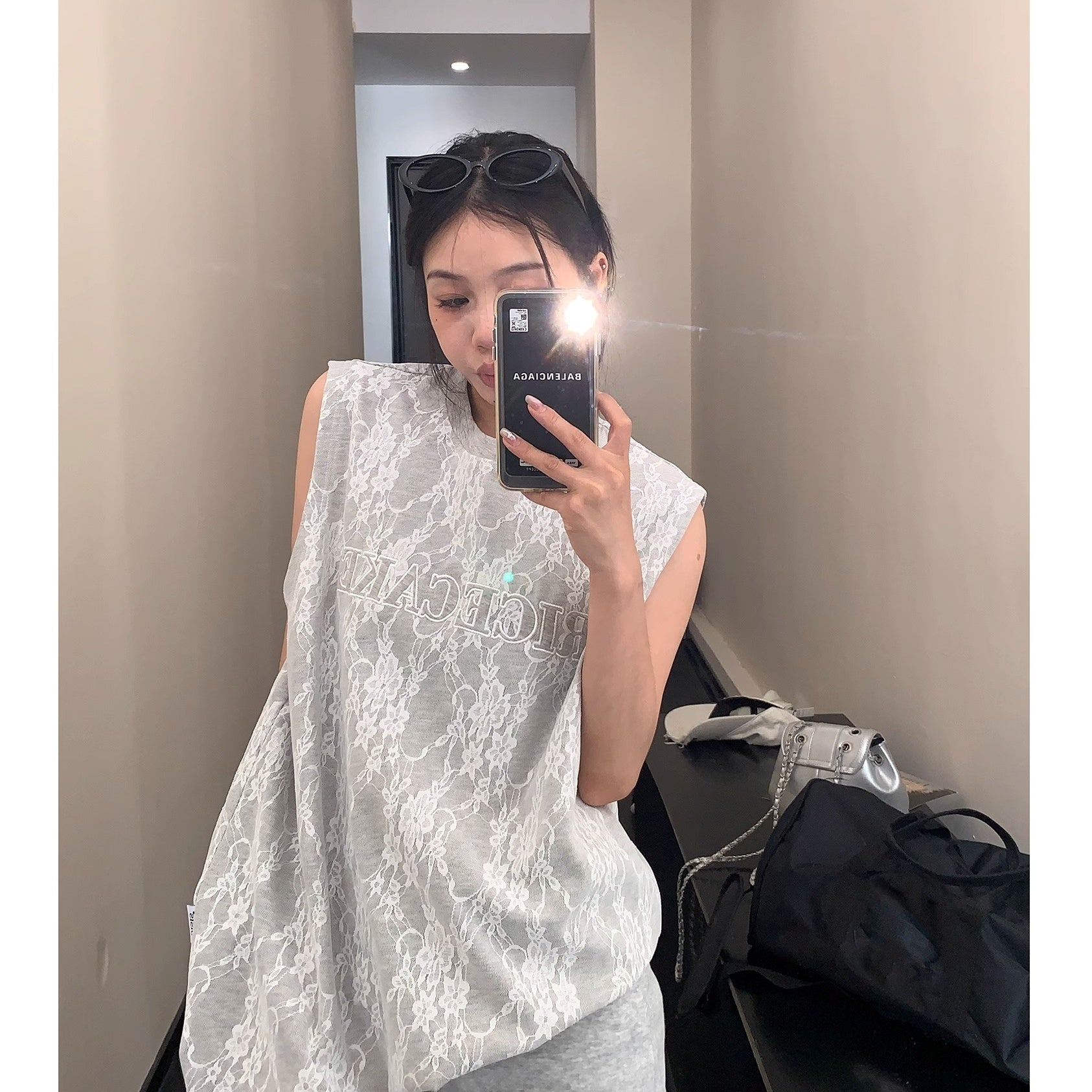 Lace Fabric Patch Embroidery Vest MW10183