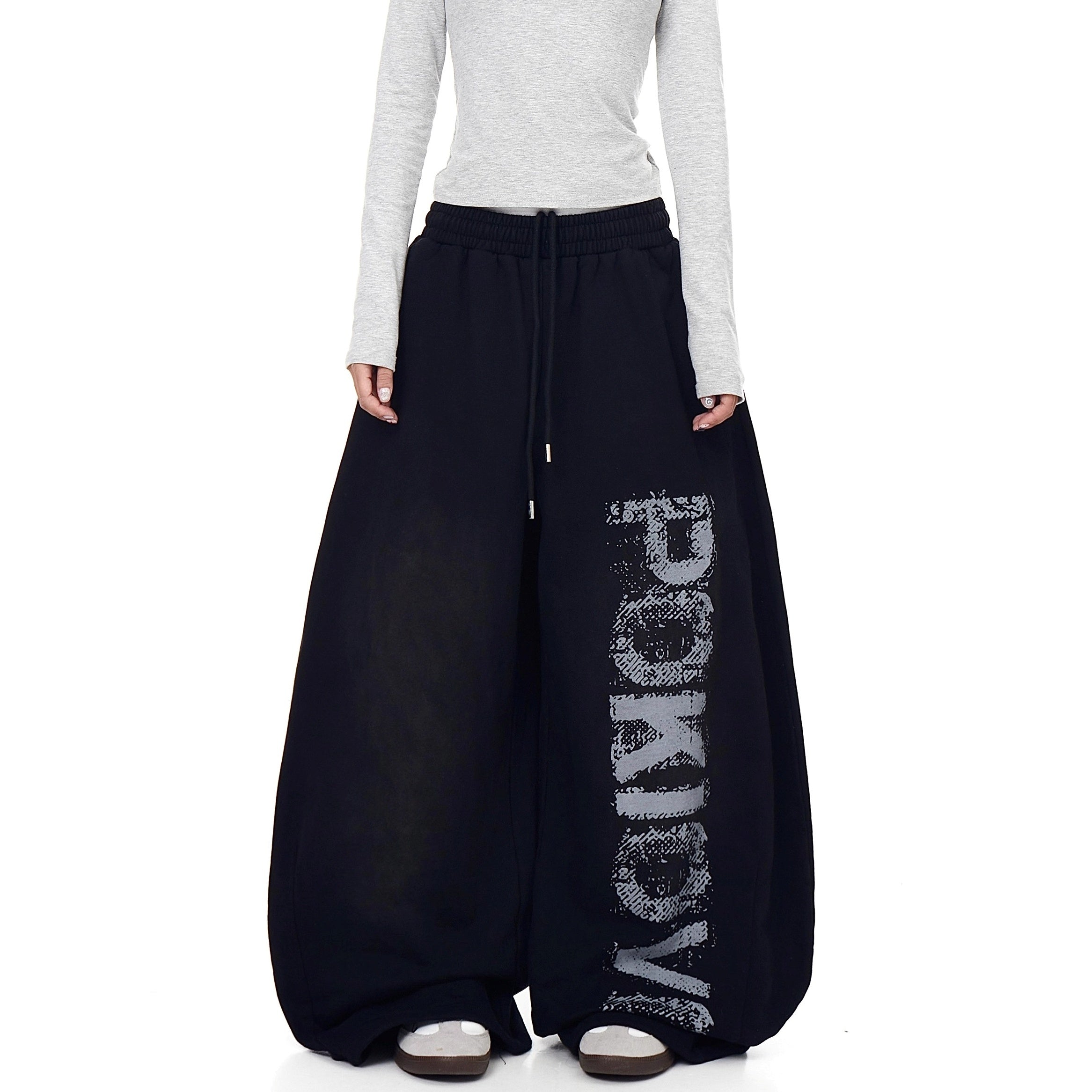 Distressed Letter Print Sweat Pants BK7048