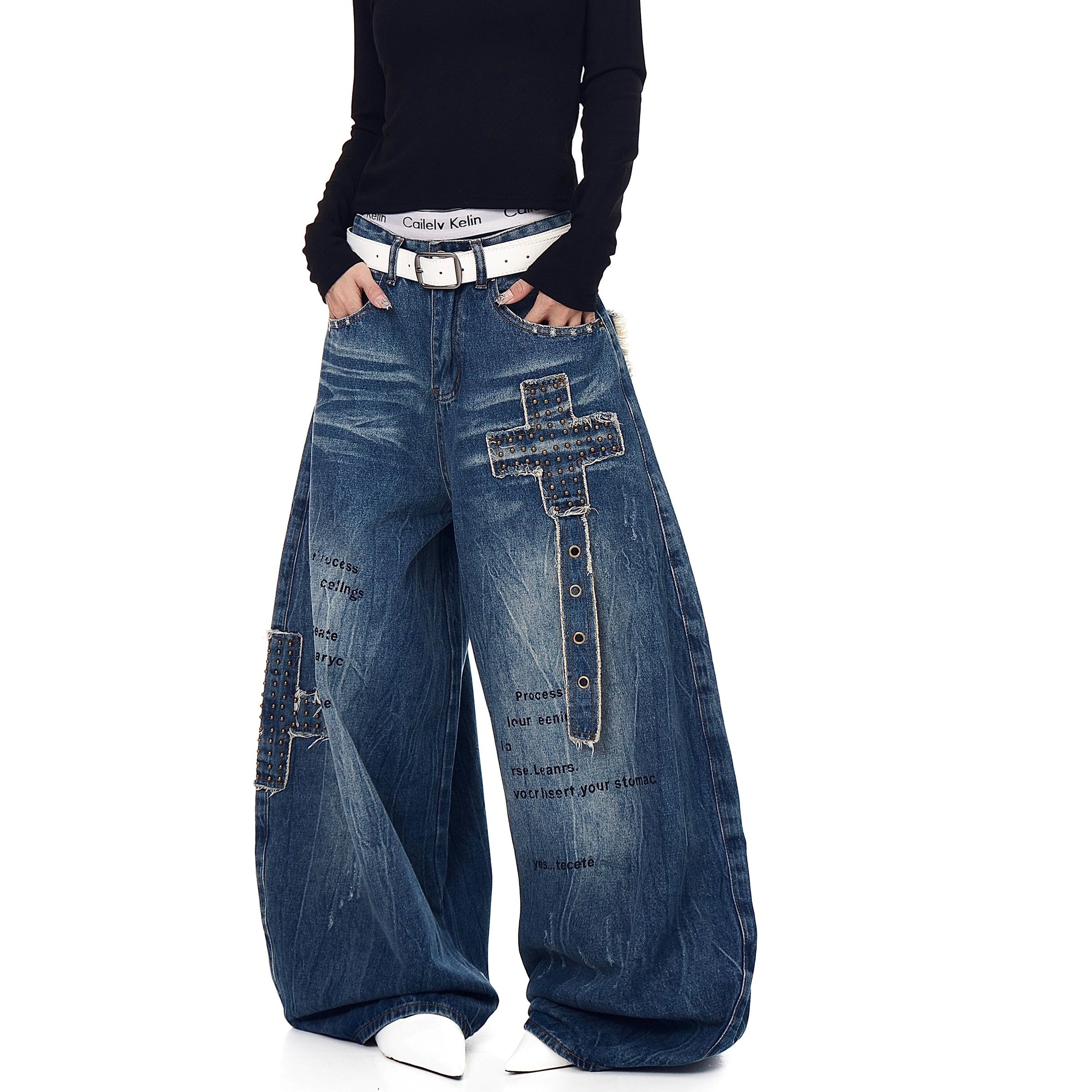 Rivet Patch Embroidered Wide Curve Jeans BK7011