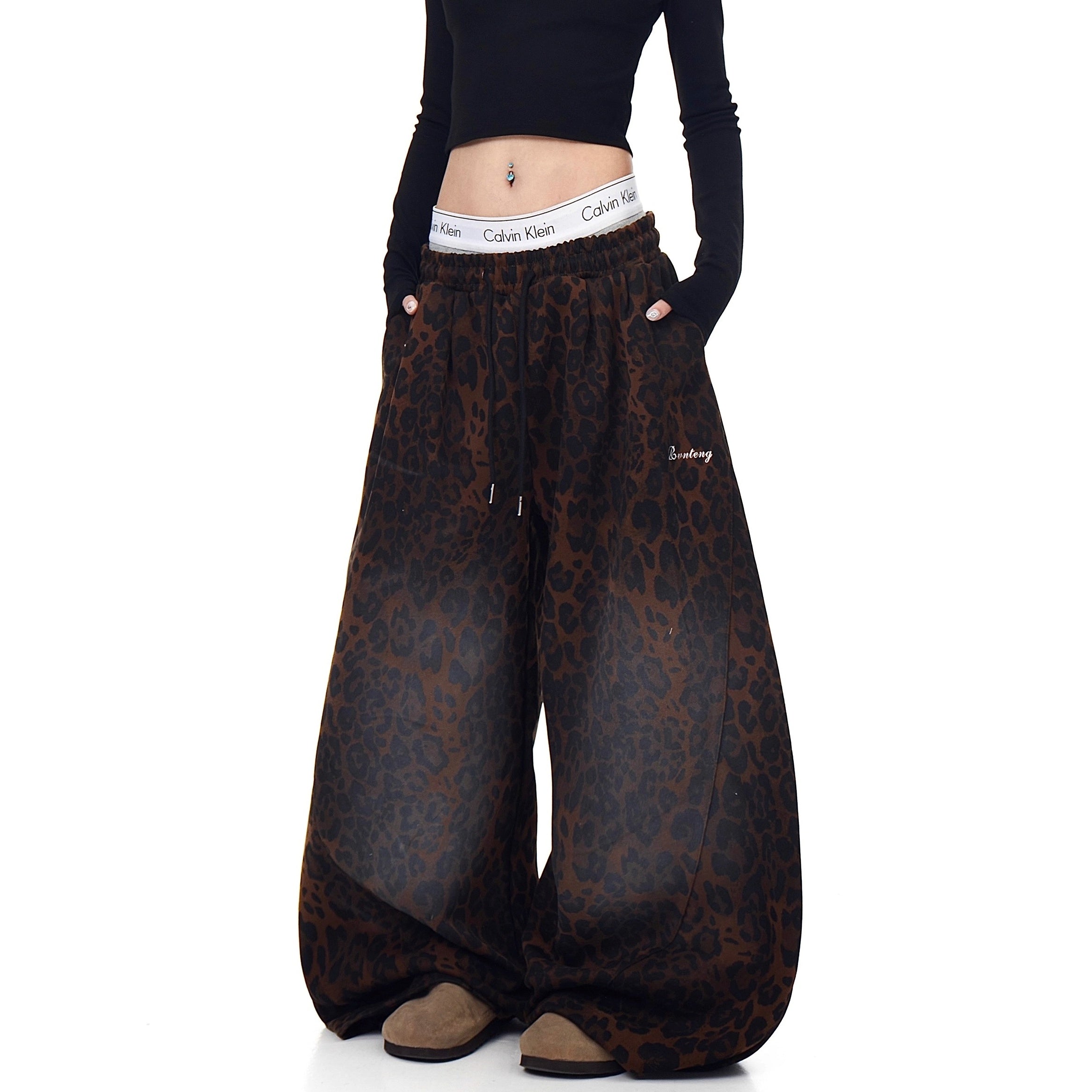 Gradient Leopard Print Scimitar Sweat Pants BK7049