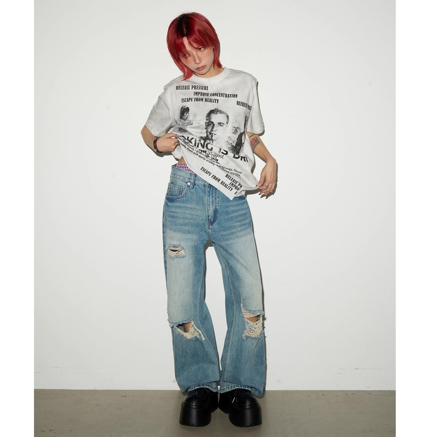 Newspaper Portrait Print T-shirt MN9010