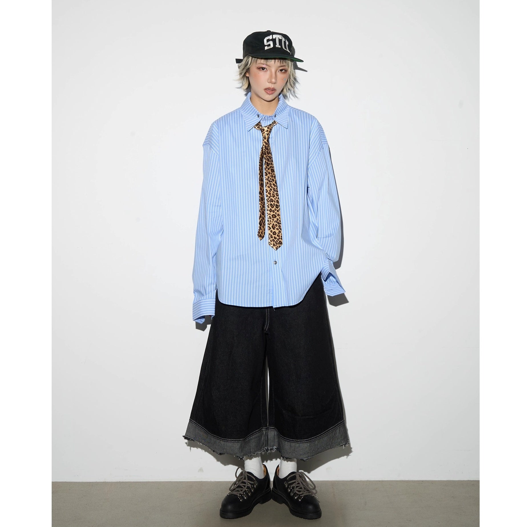 Single-breasted Raw Cropped Wide Jeans MN9020