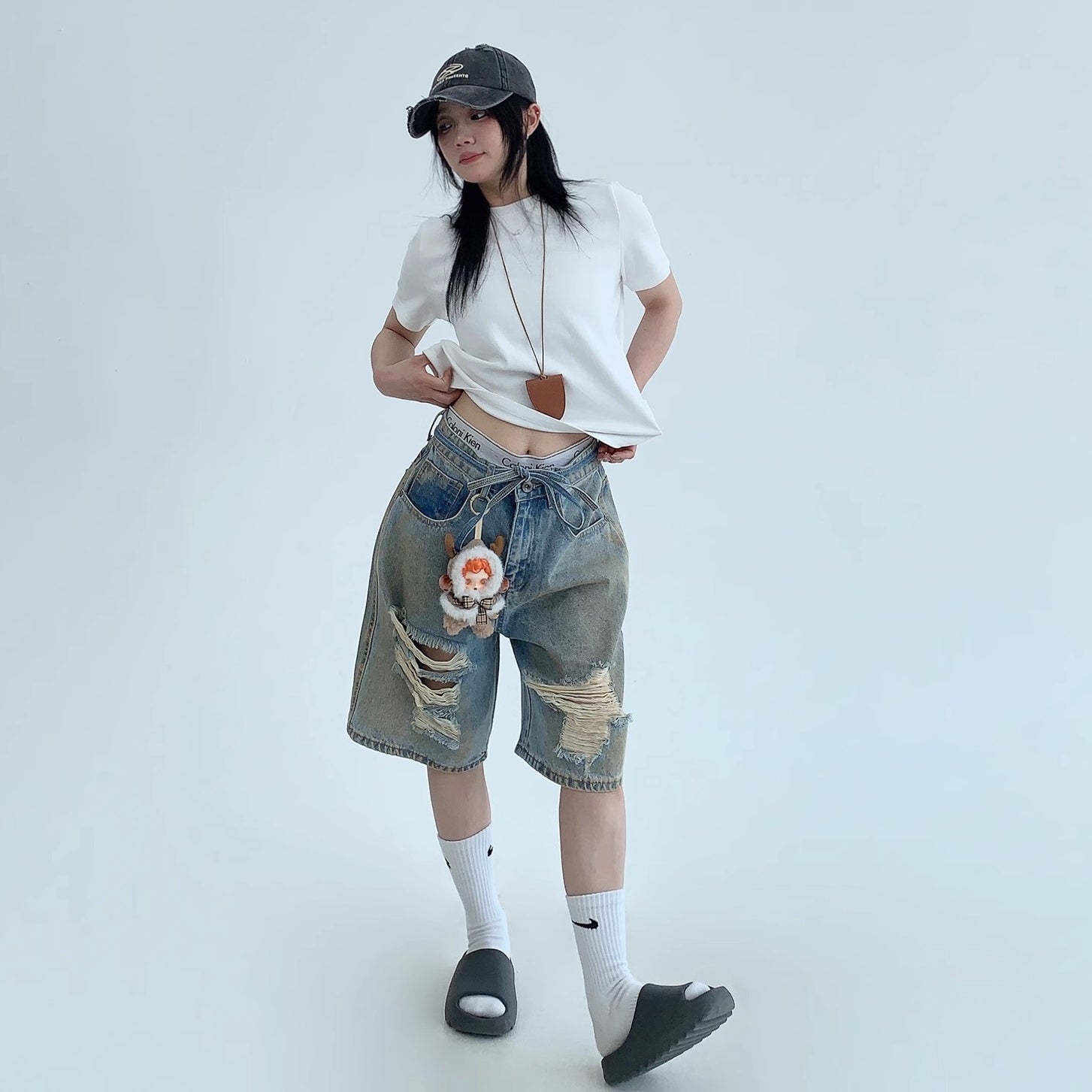 Heavy Wash Frayed Denim Shorts MW10158