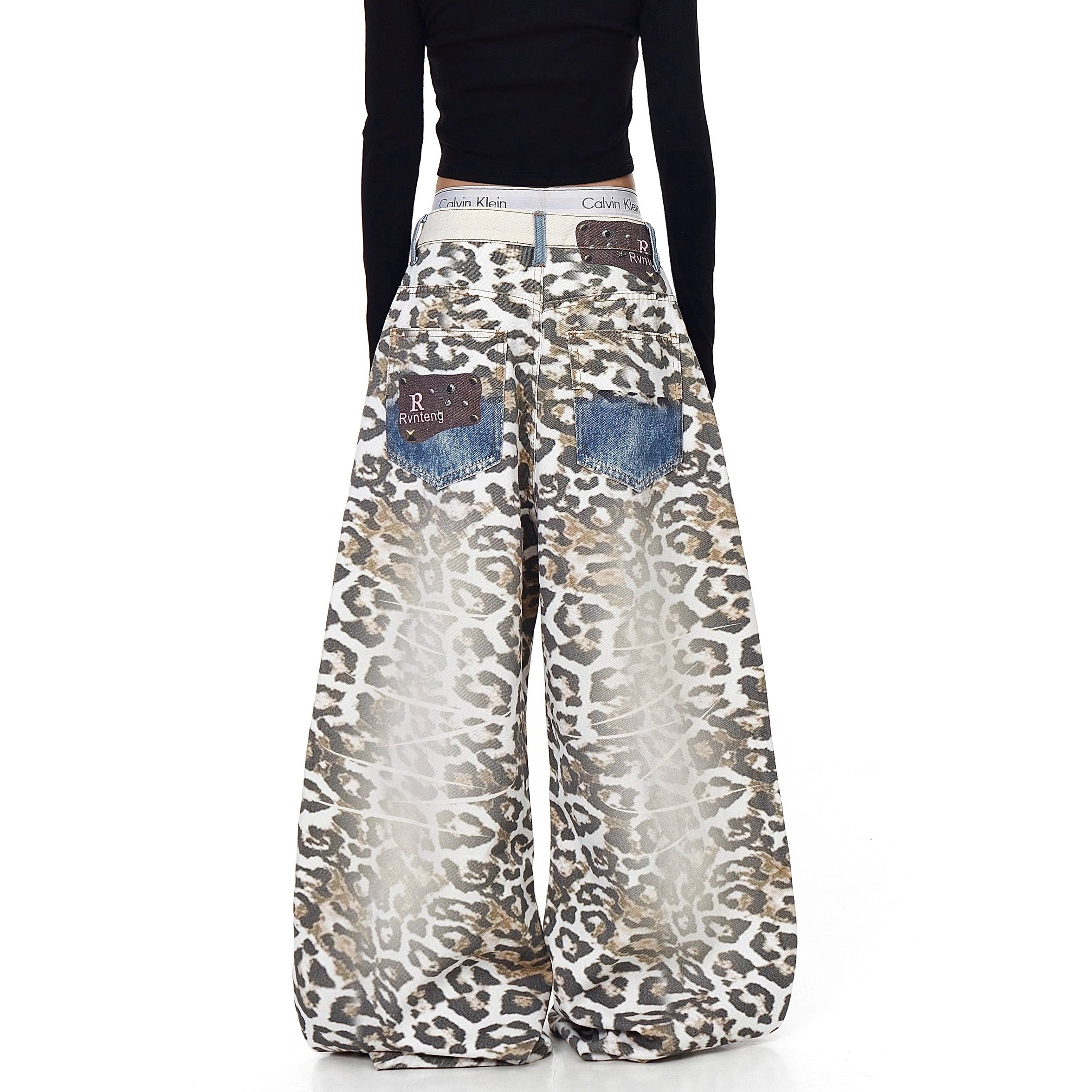 3D Belt Leopard Print Scimitar Jeans BK7038