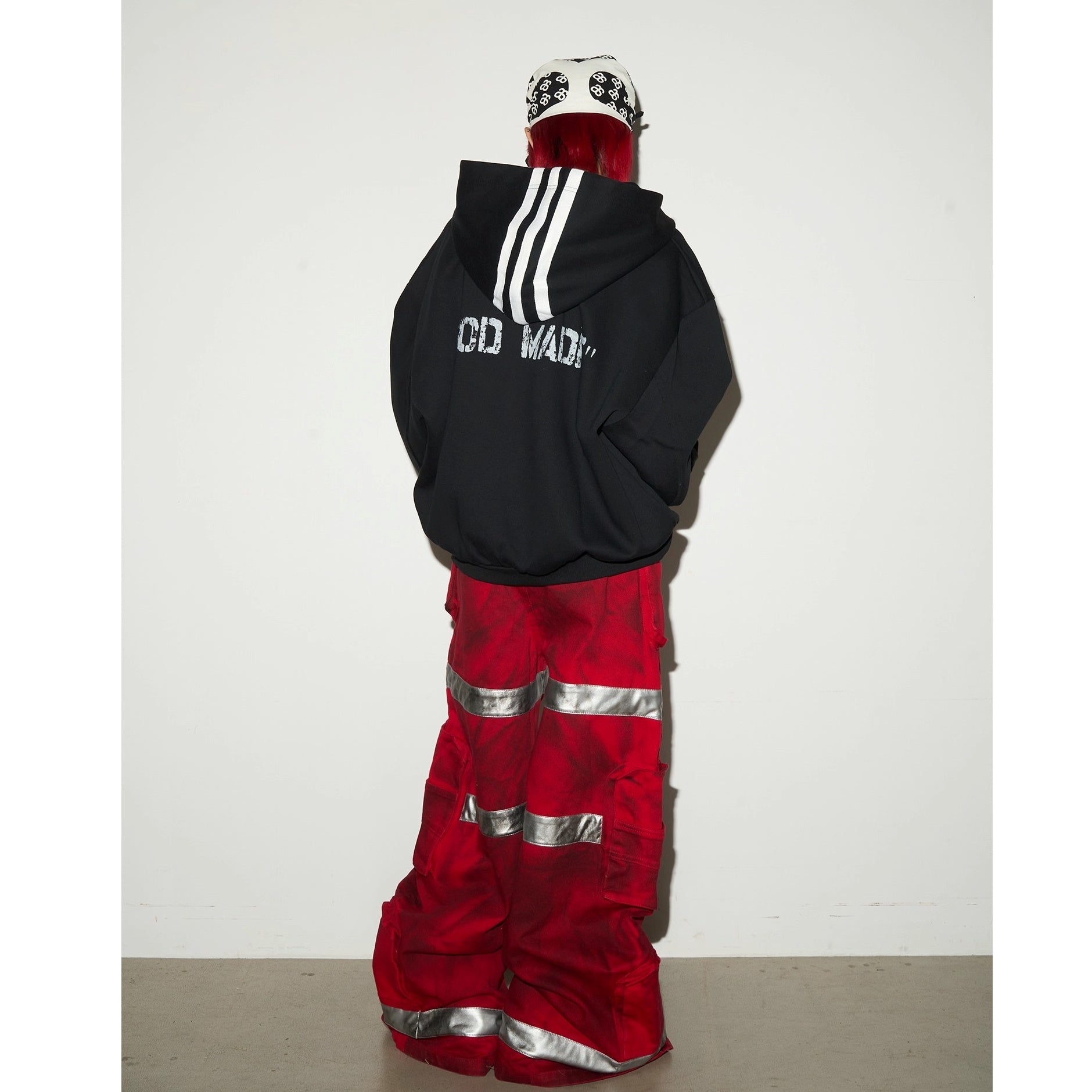 Three Bars Short V-neck Hoodie MN9031