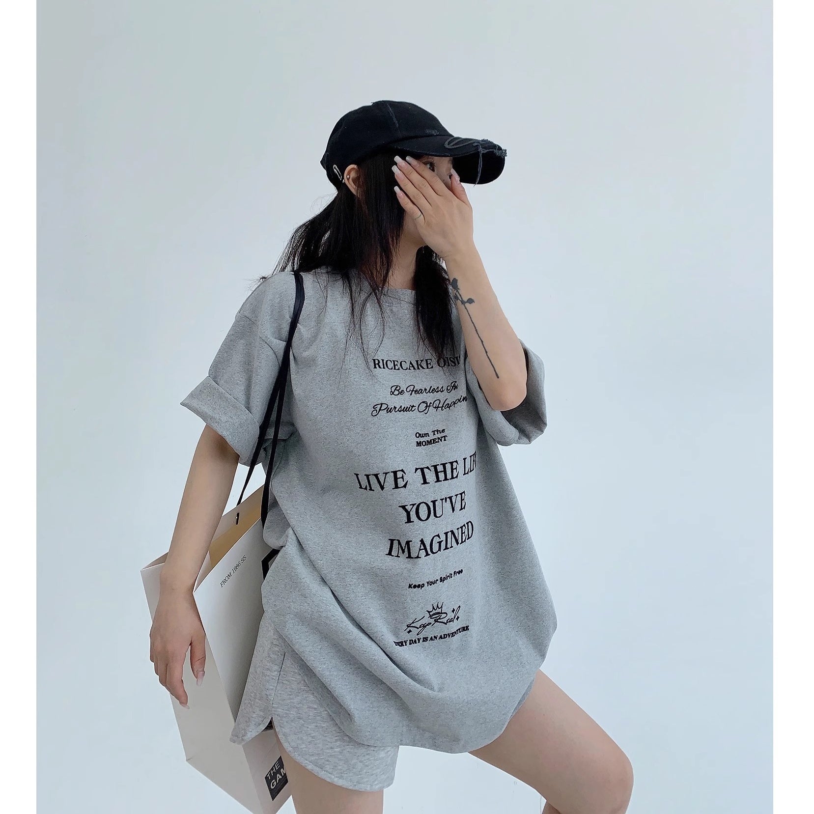 Simple Flock Print T-shirt MW10145