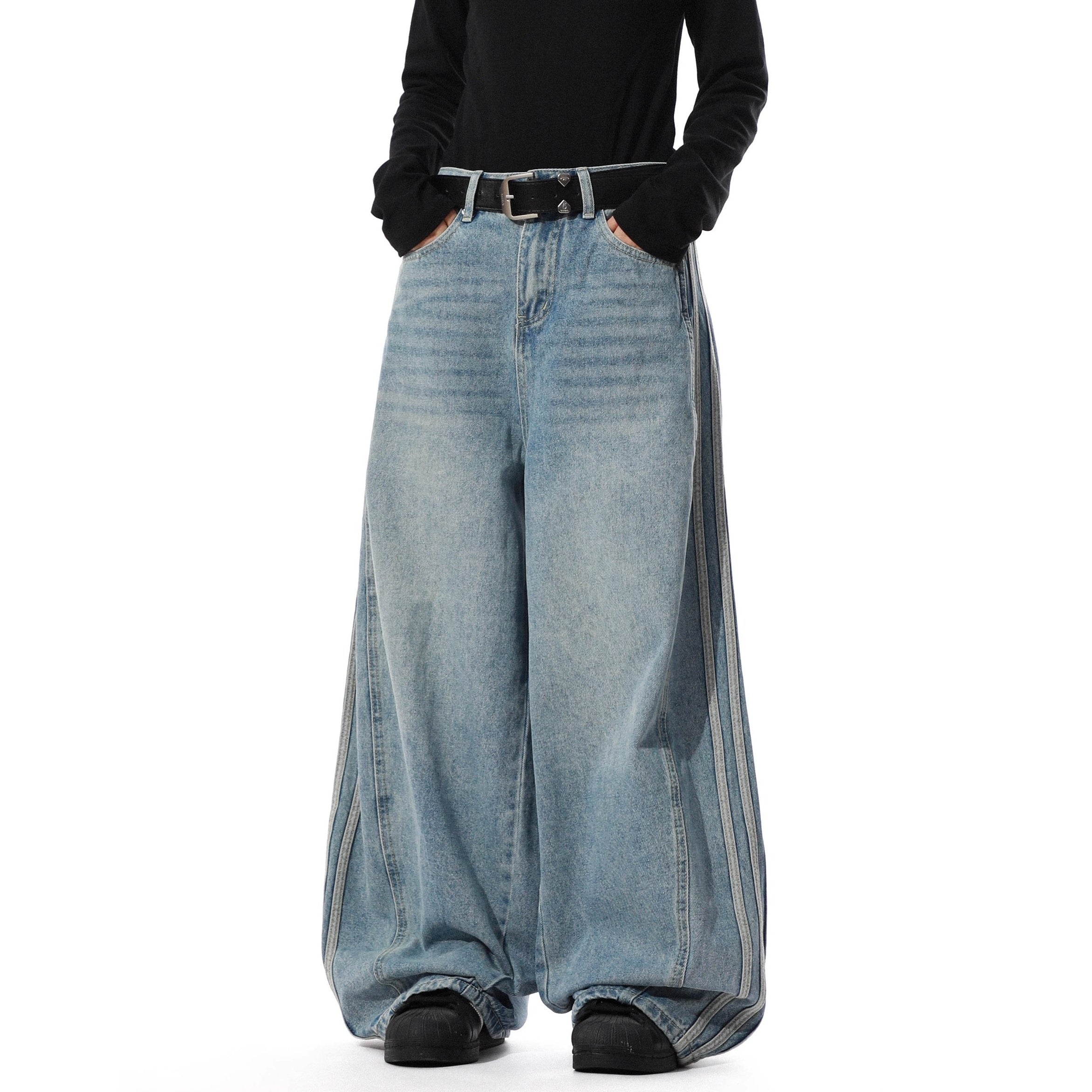 Three-bar Washed Distressed Loose Jeans MR8028