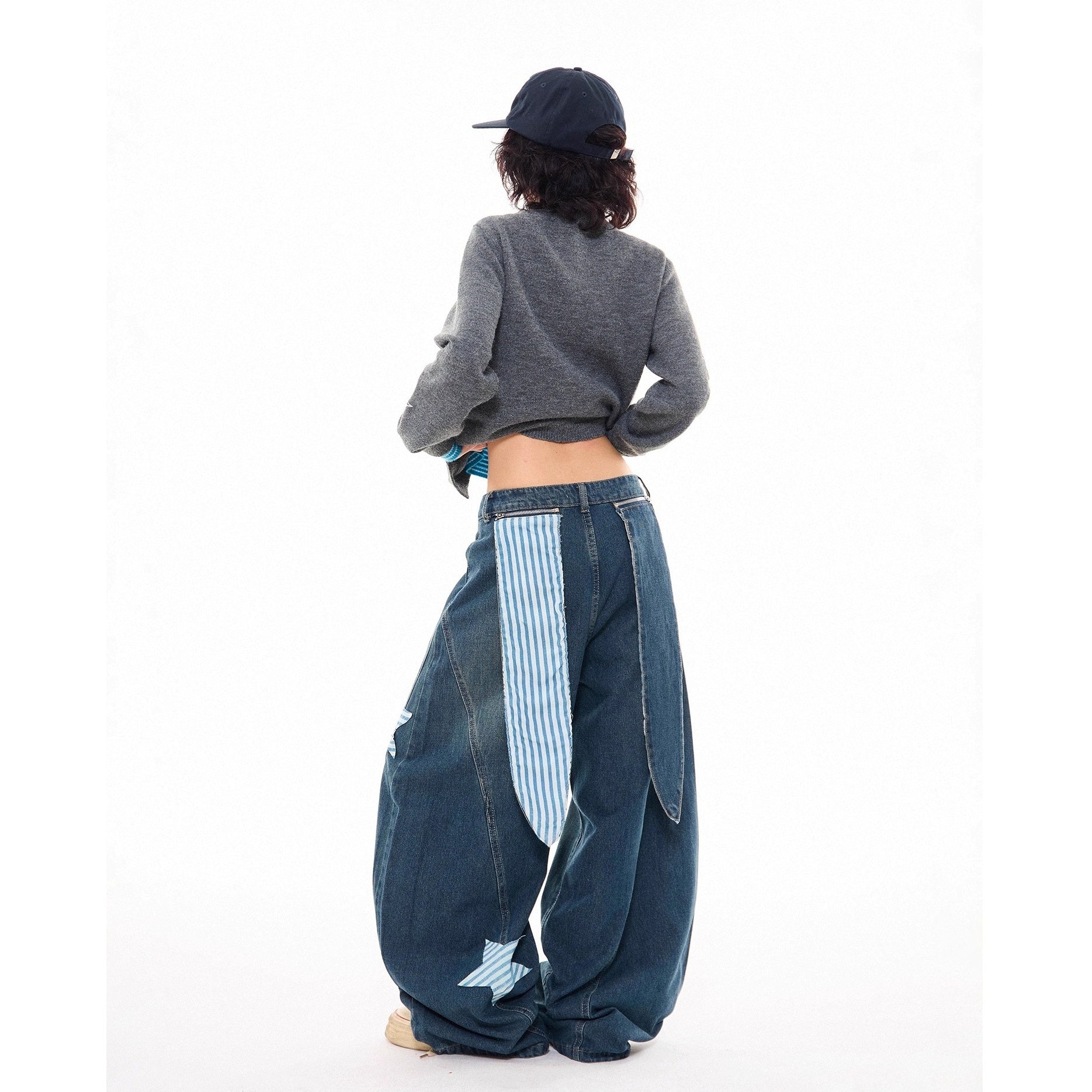 Washed Star Patch Embroidered Scimitar Jeans MW10284