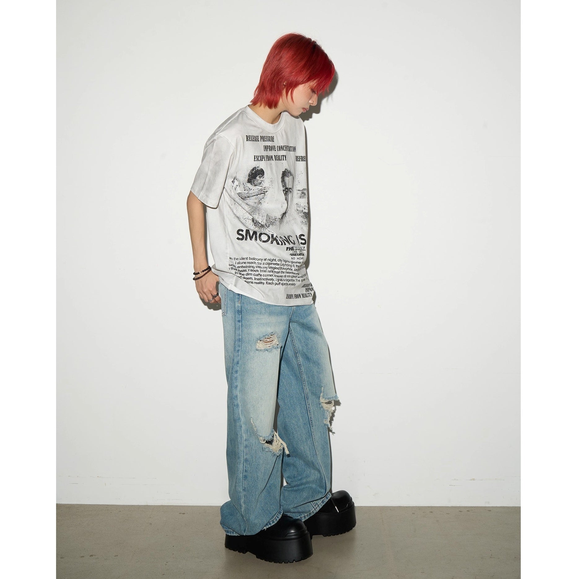 Newspaper Portrait Print T-shirt MN9010