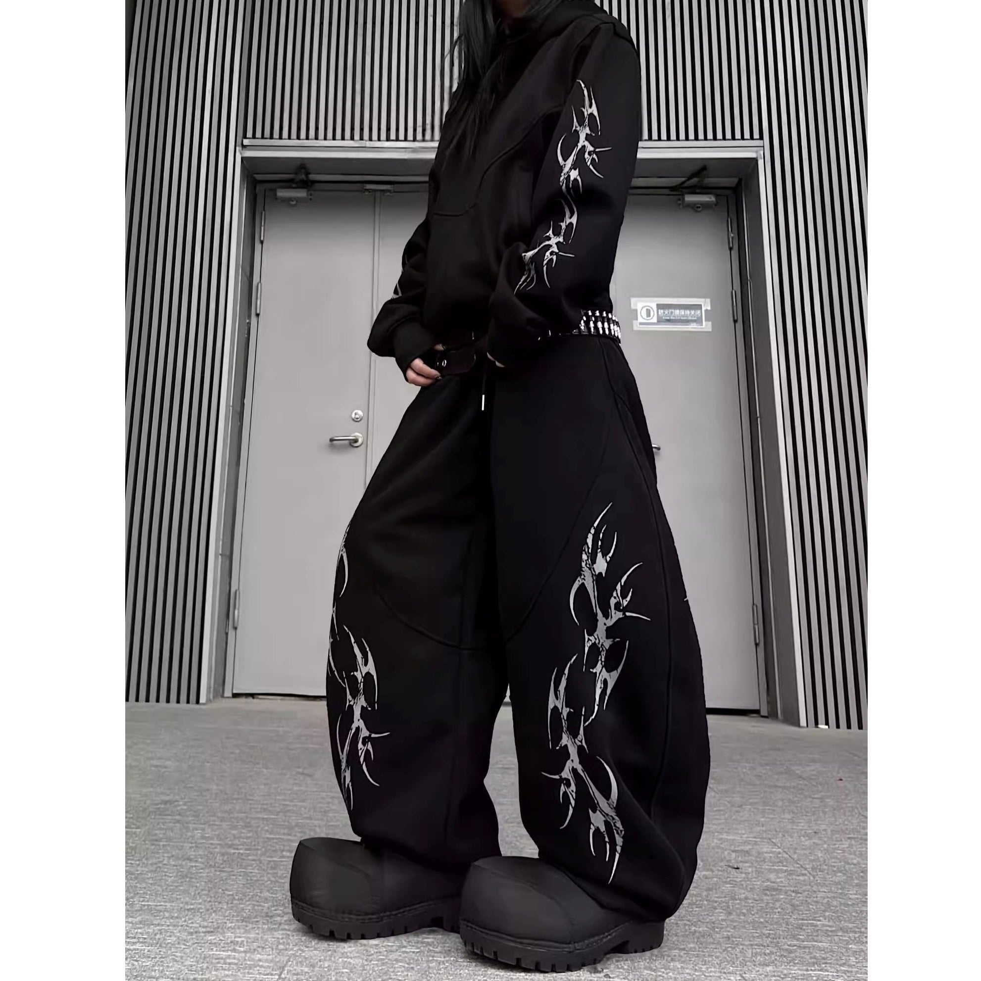 トライバルラインスウェットパンツ MW10334