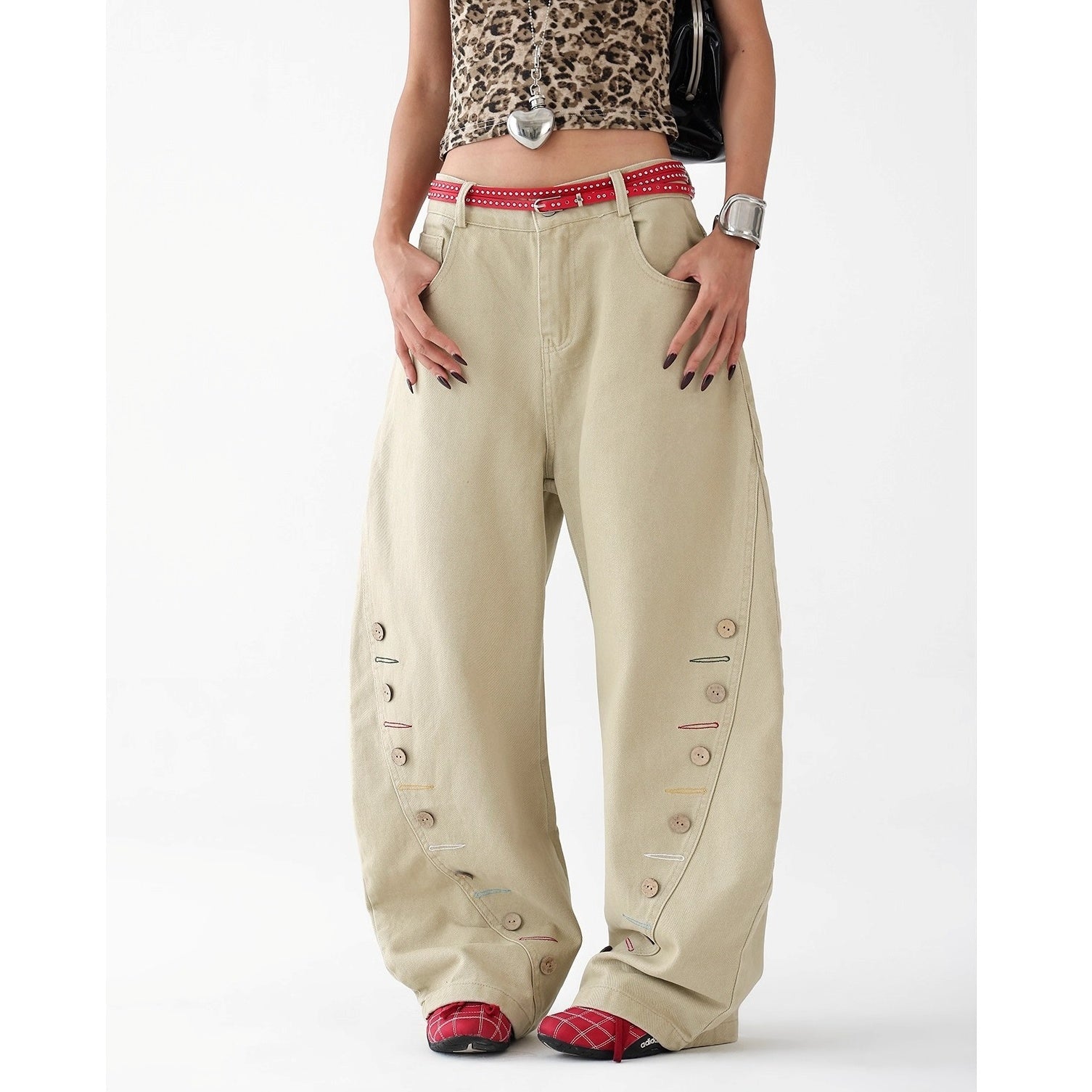 Vintage Button-Embellished Curve Jeans AC7133
