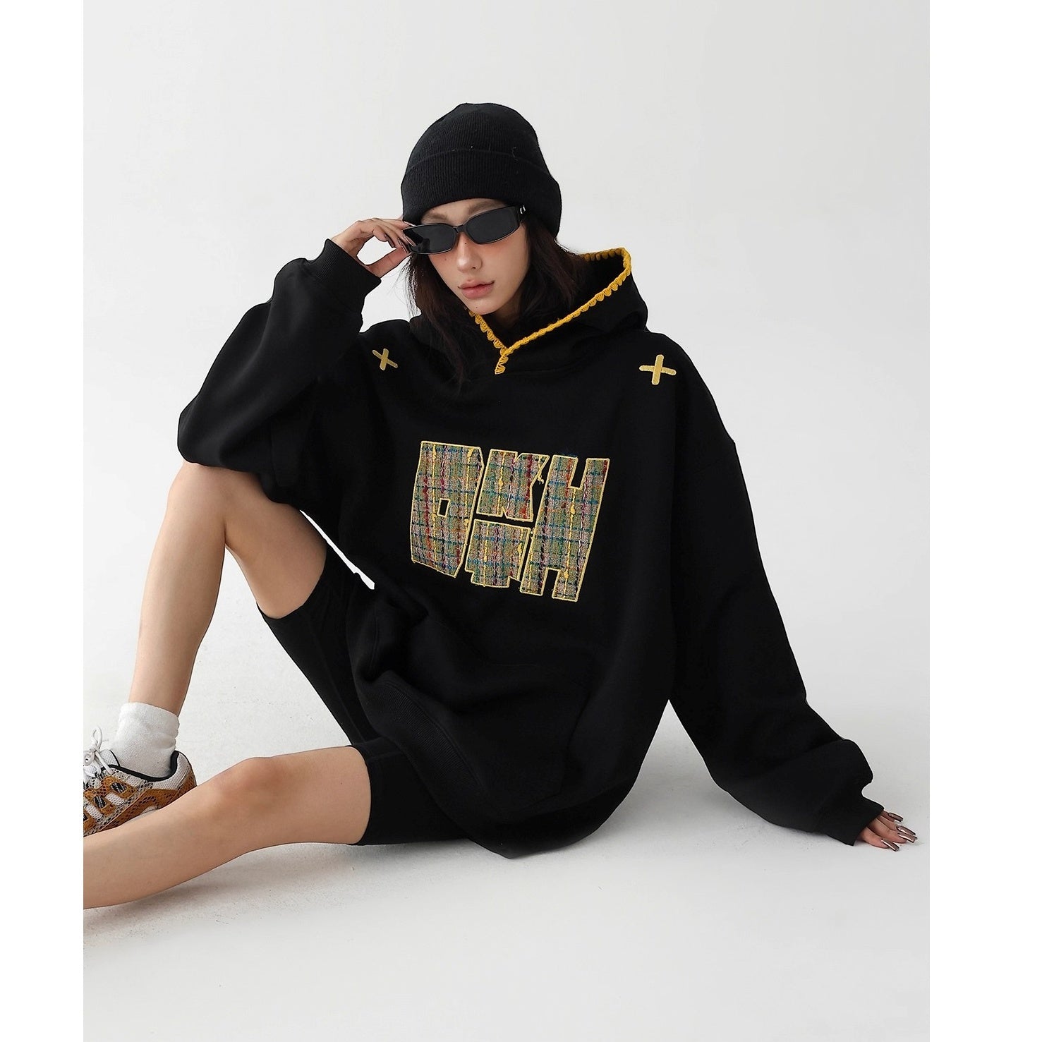Small Fragrance Patch Embroidered Hoodie AC7134