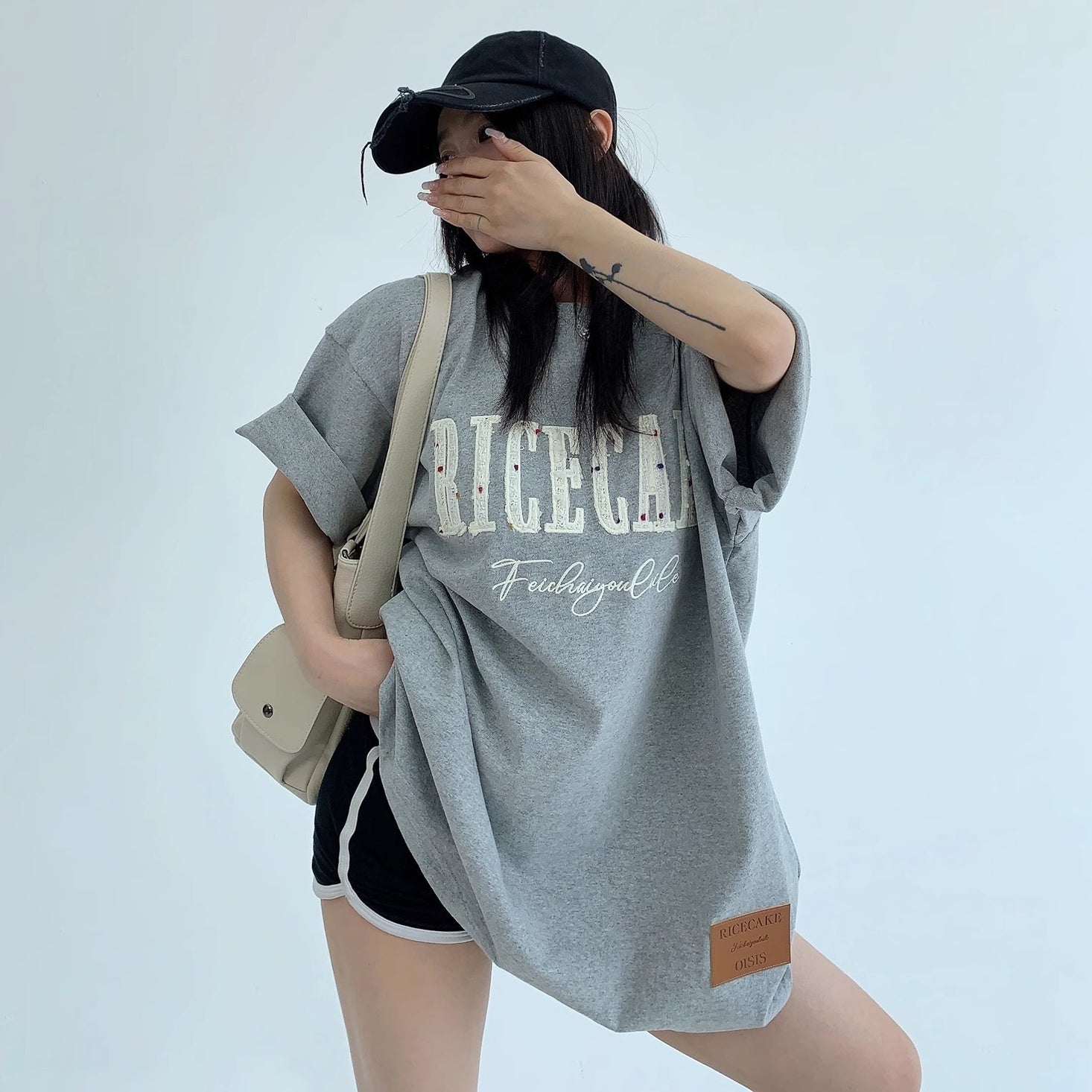 Relaxation Embroidery Logo T-shirt MW10127