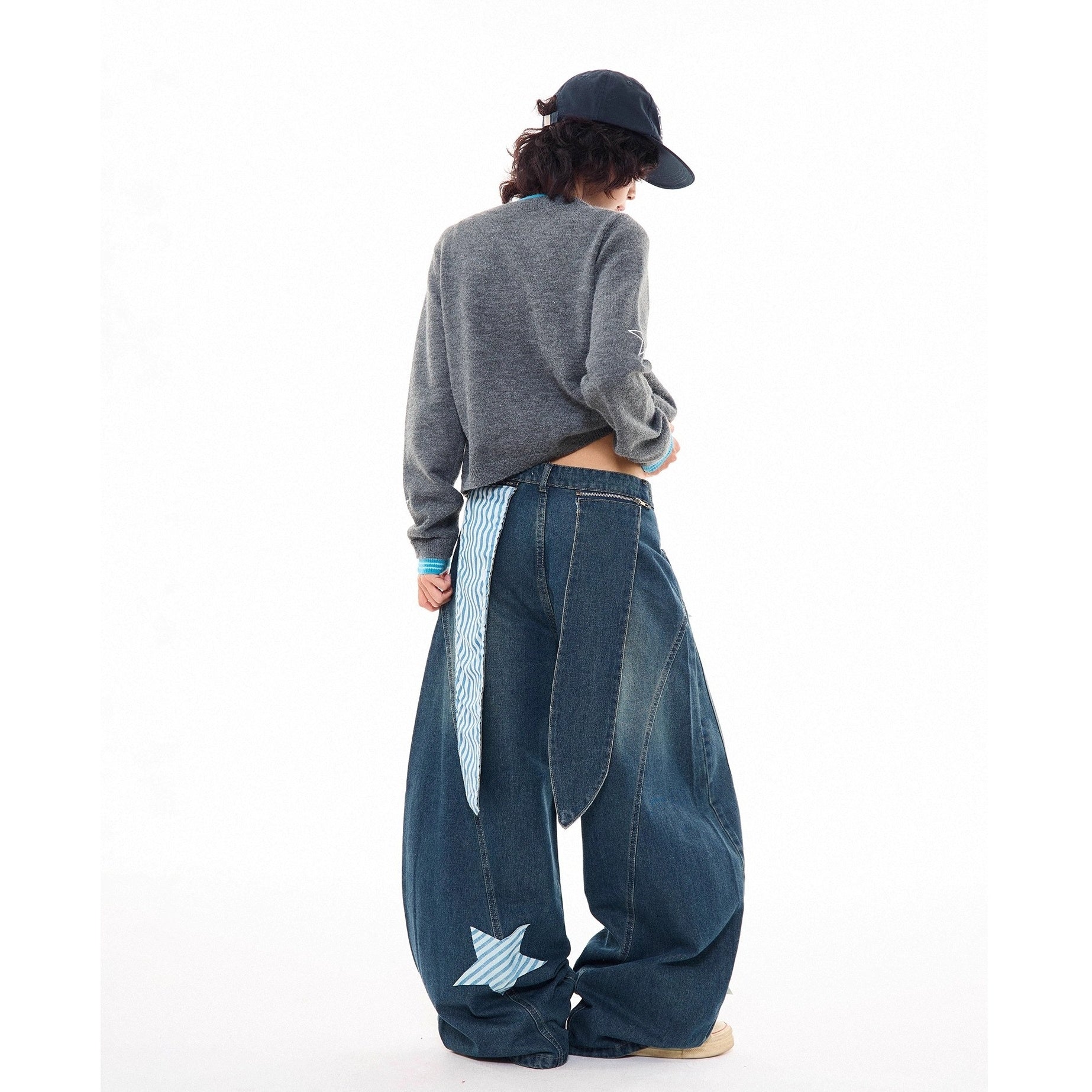 Washed Star Patch Embroidered Scimitar Jeans MW10284