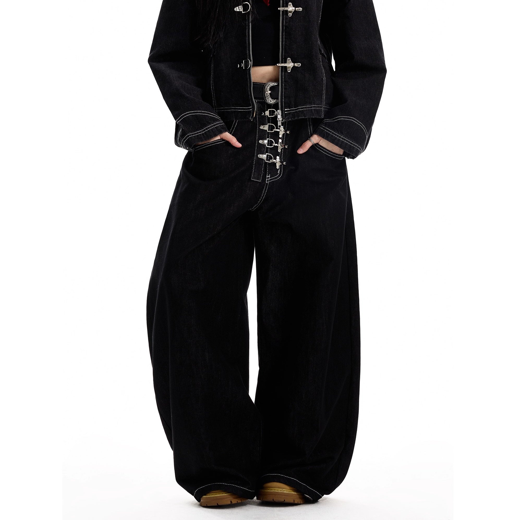 Metal Buckle Design Curve Jeans MW10301