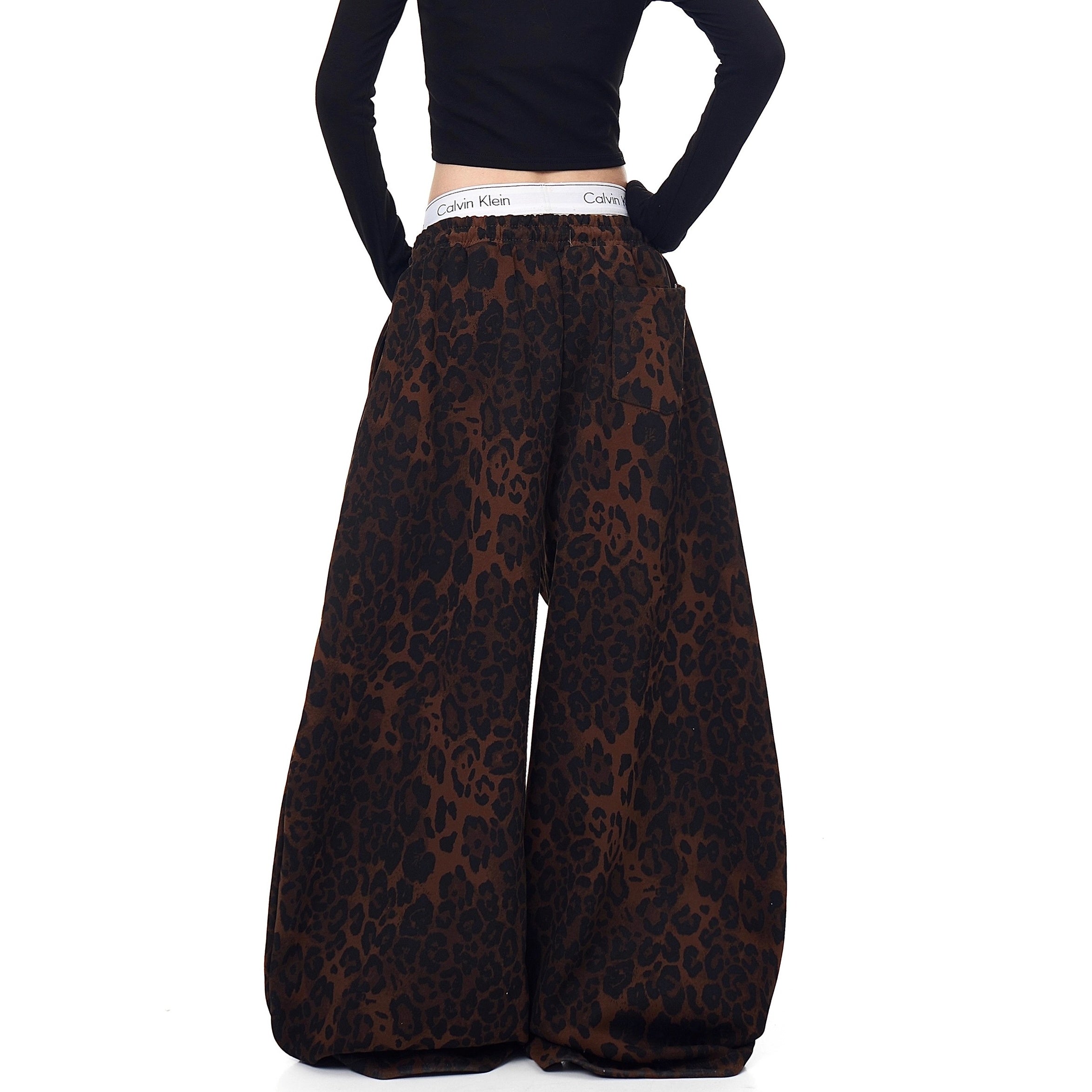 Gradient Leopard Print Scimitar Sweat Pants BK7049