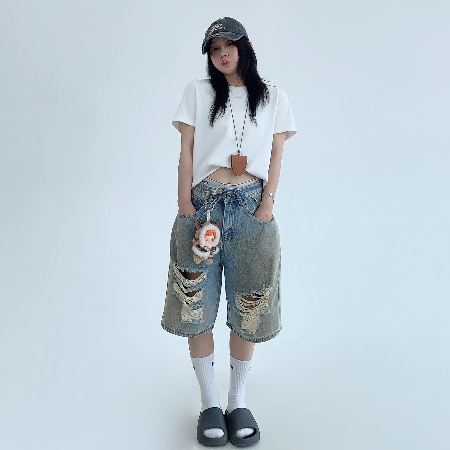 Heavy Wash Frayed Denim Shorts MW10158
