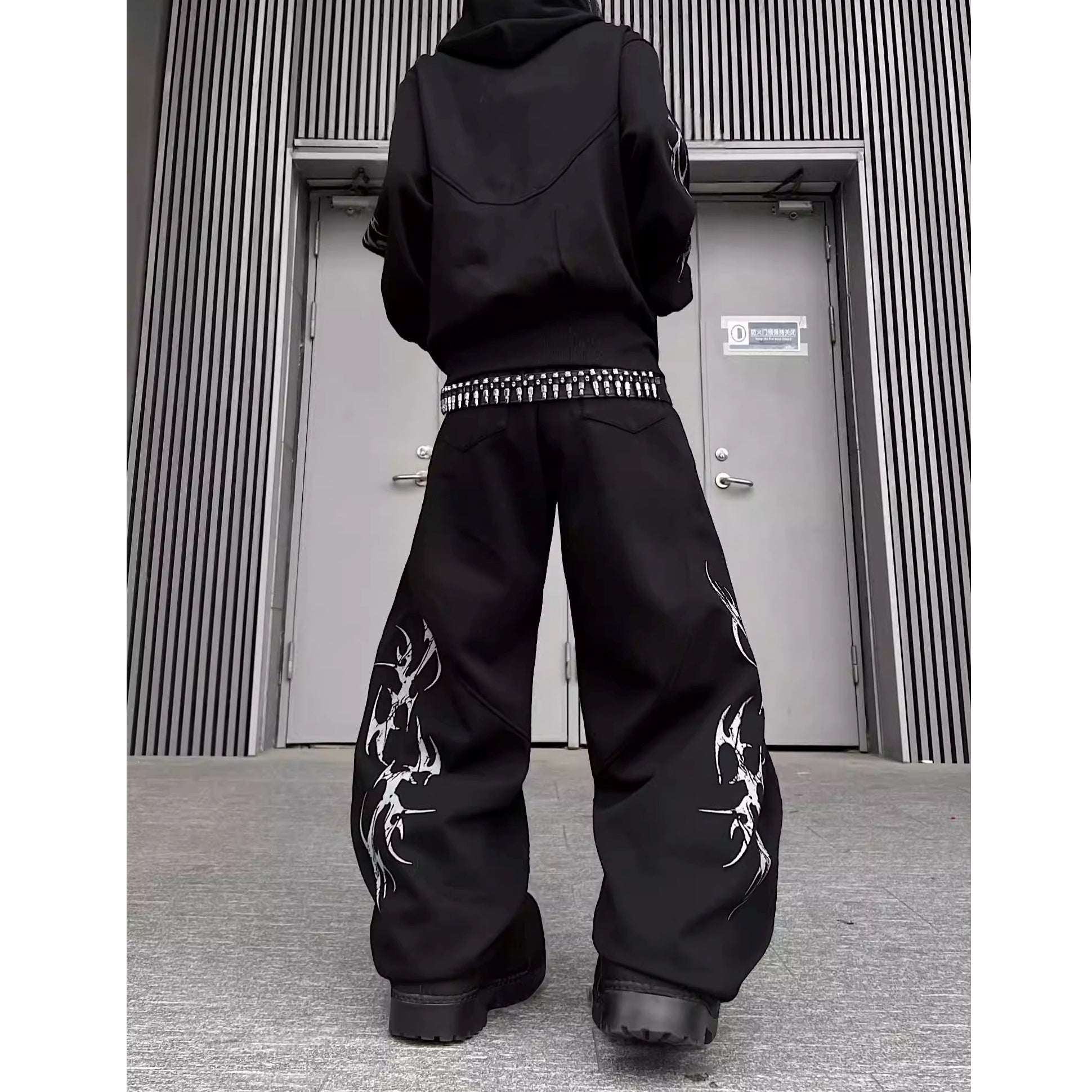 トライバルラインスウェットパンツ MW10334