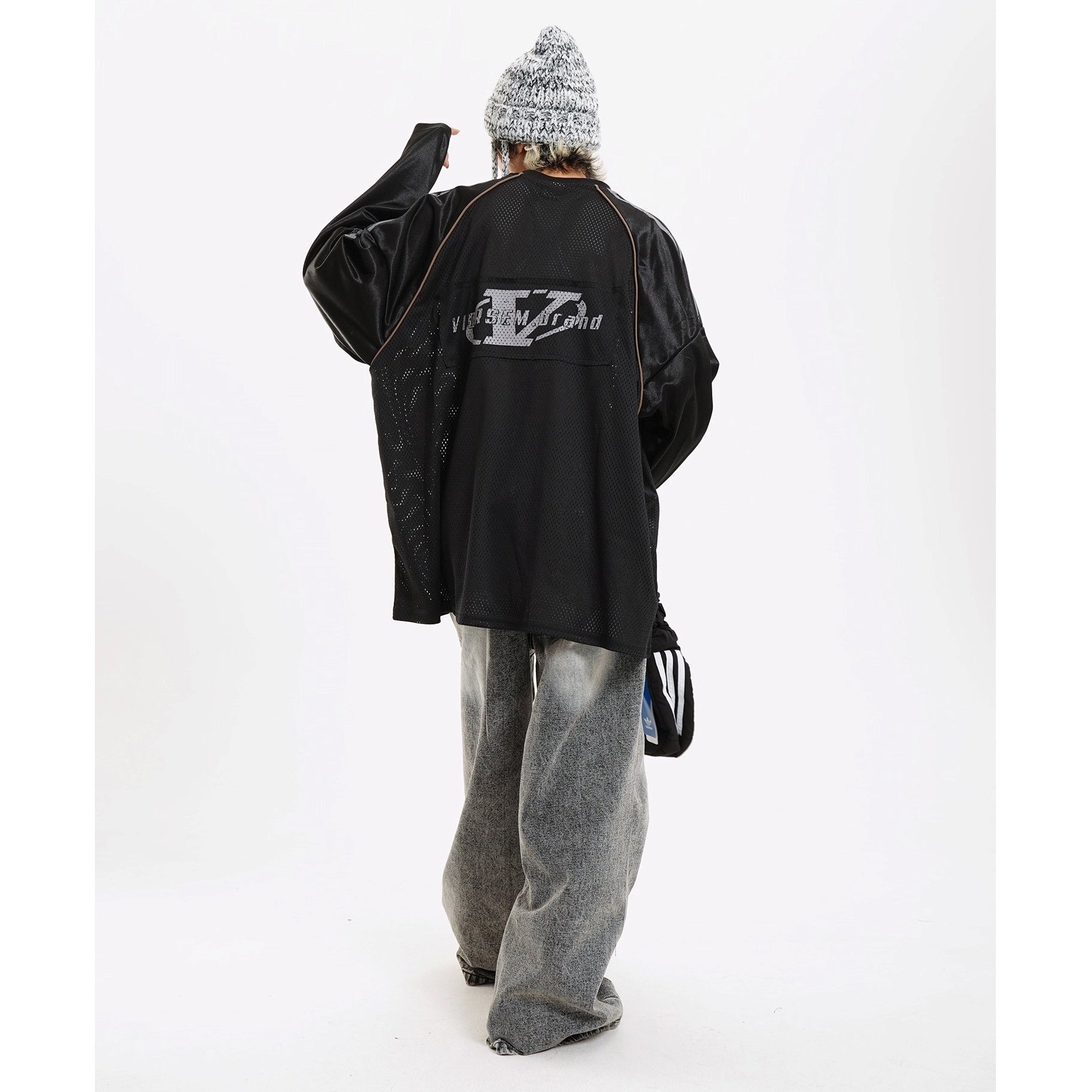 Letter Print V-Neck Mesh Long Sleeve T-Shirt MW10255