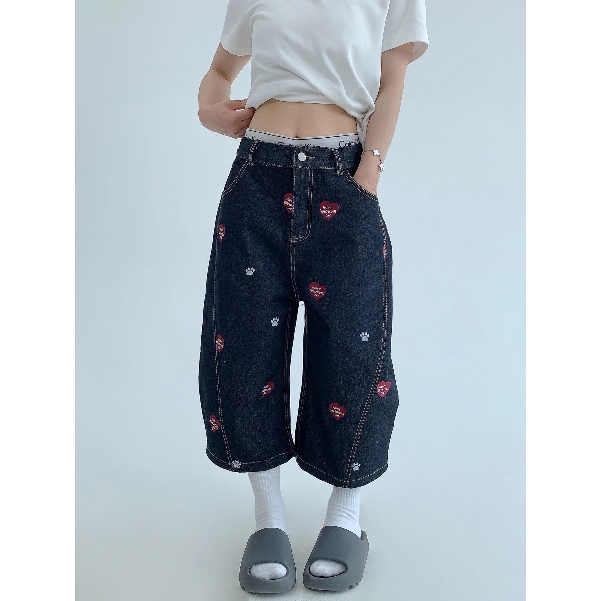 Distressed Heart Embroidery Cropped Jeans MW10151