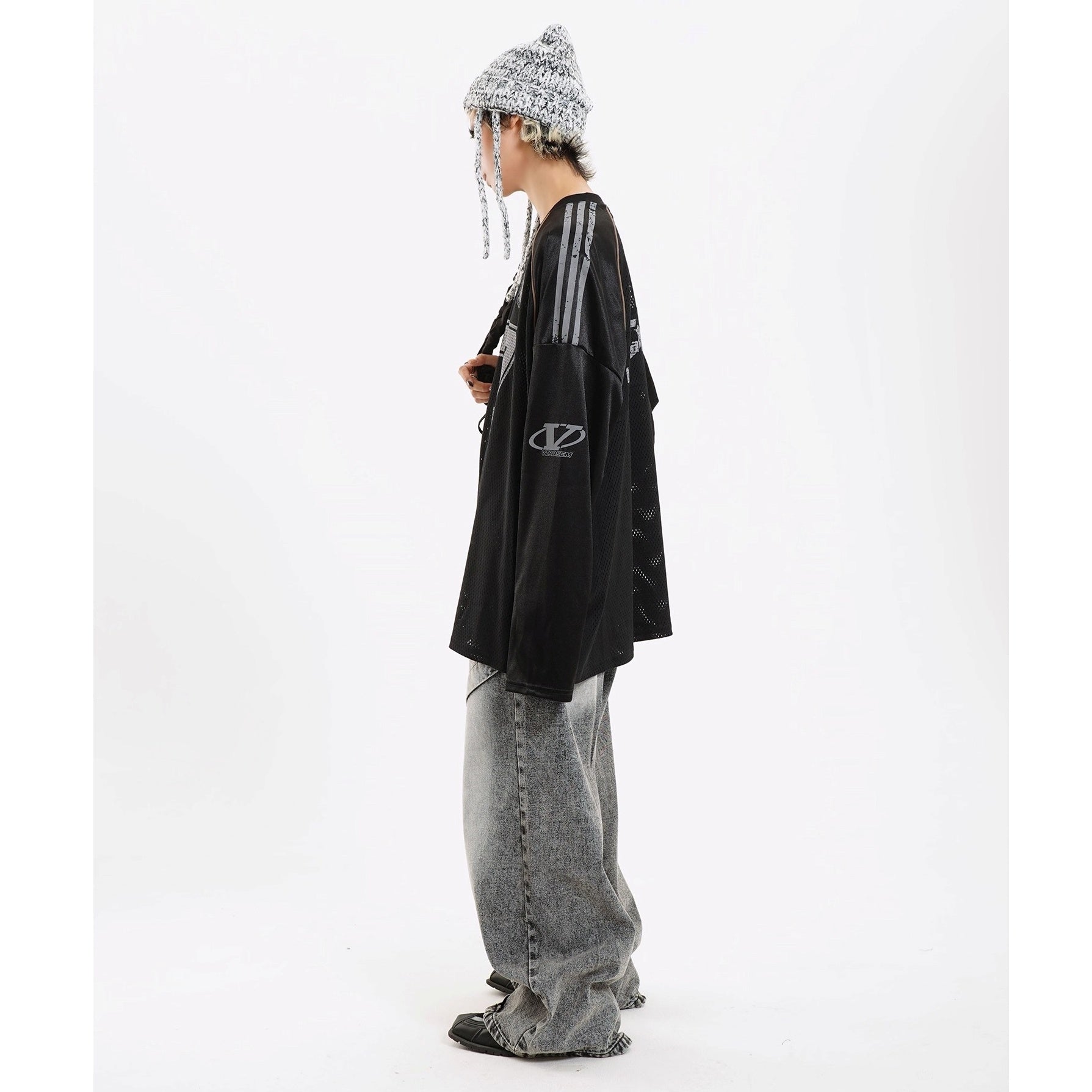 Letter Print V-Neck Mesh Long Sleeve T-Shirt MW10255