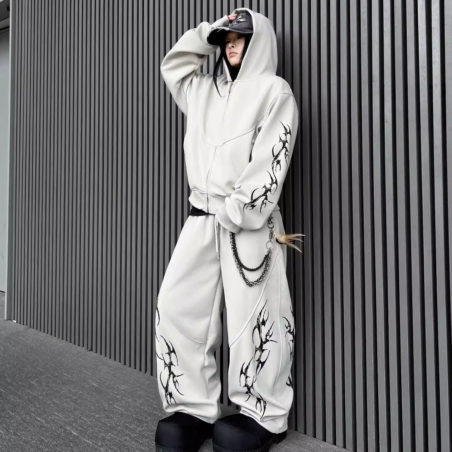 トライバルグラフィックジップパーカー MW10333