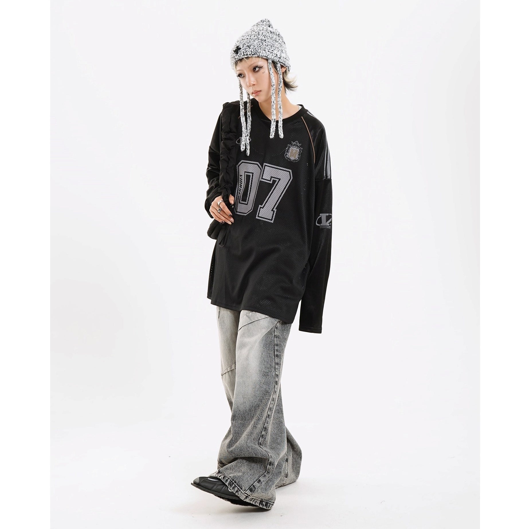 Letter Print V-Neck Mesh Long Sleeve T-Shirt MW10255