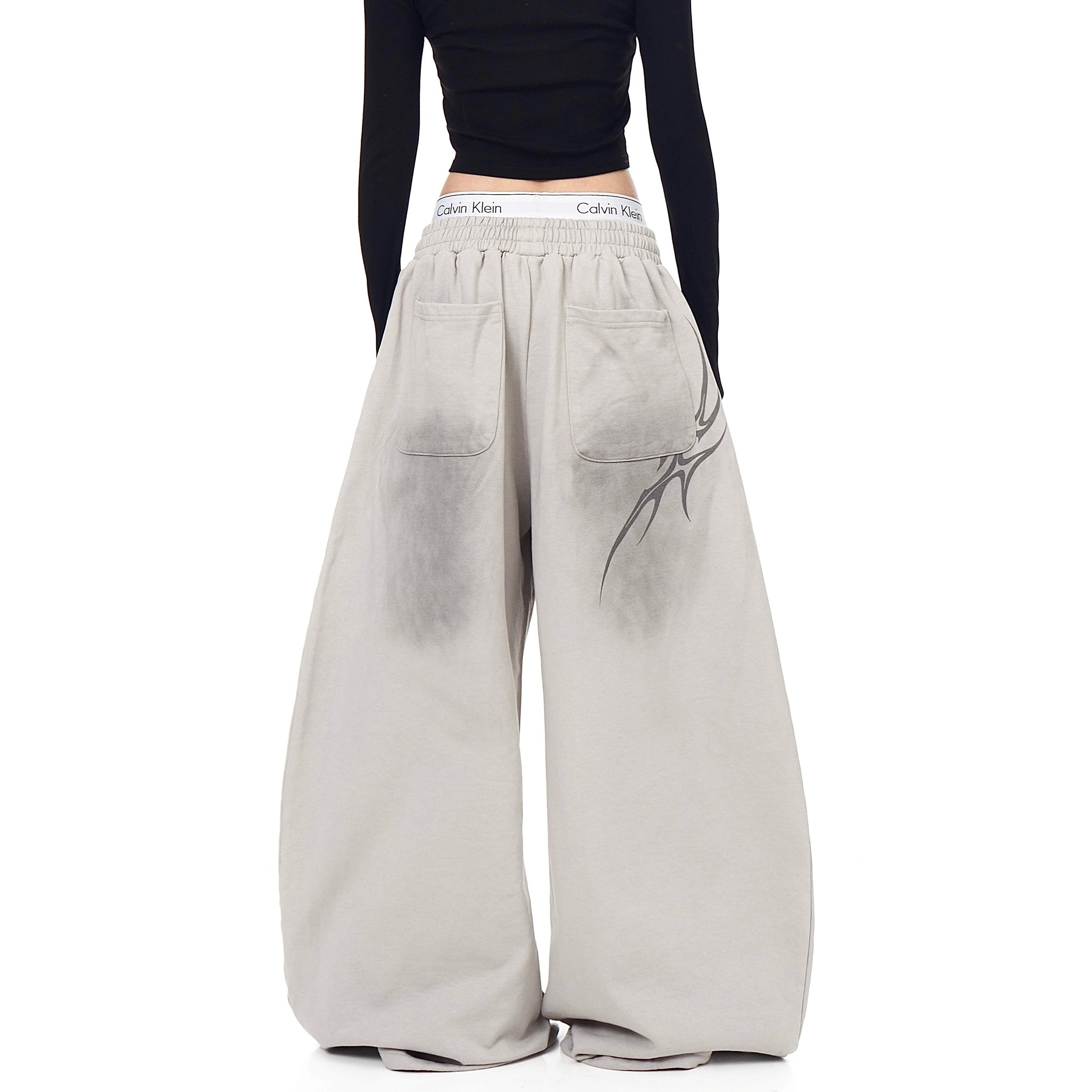 Distressed Letter Print Sweat Pants BK7048