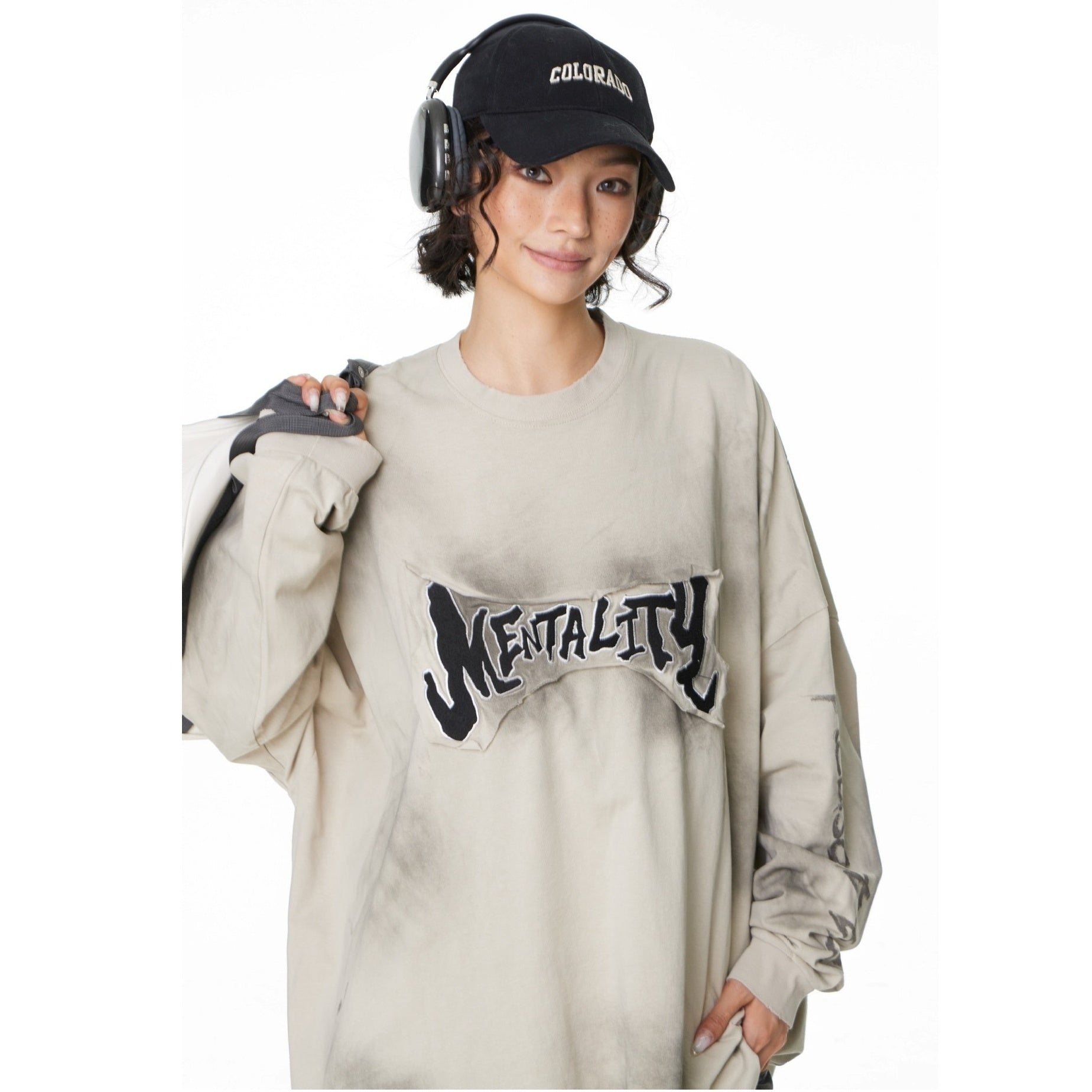 Patch Embroidered Stained Washed Long Sleeve T-shirt MW10248