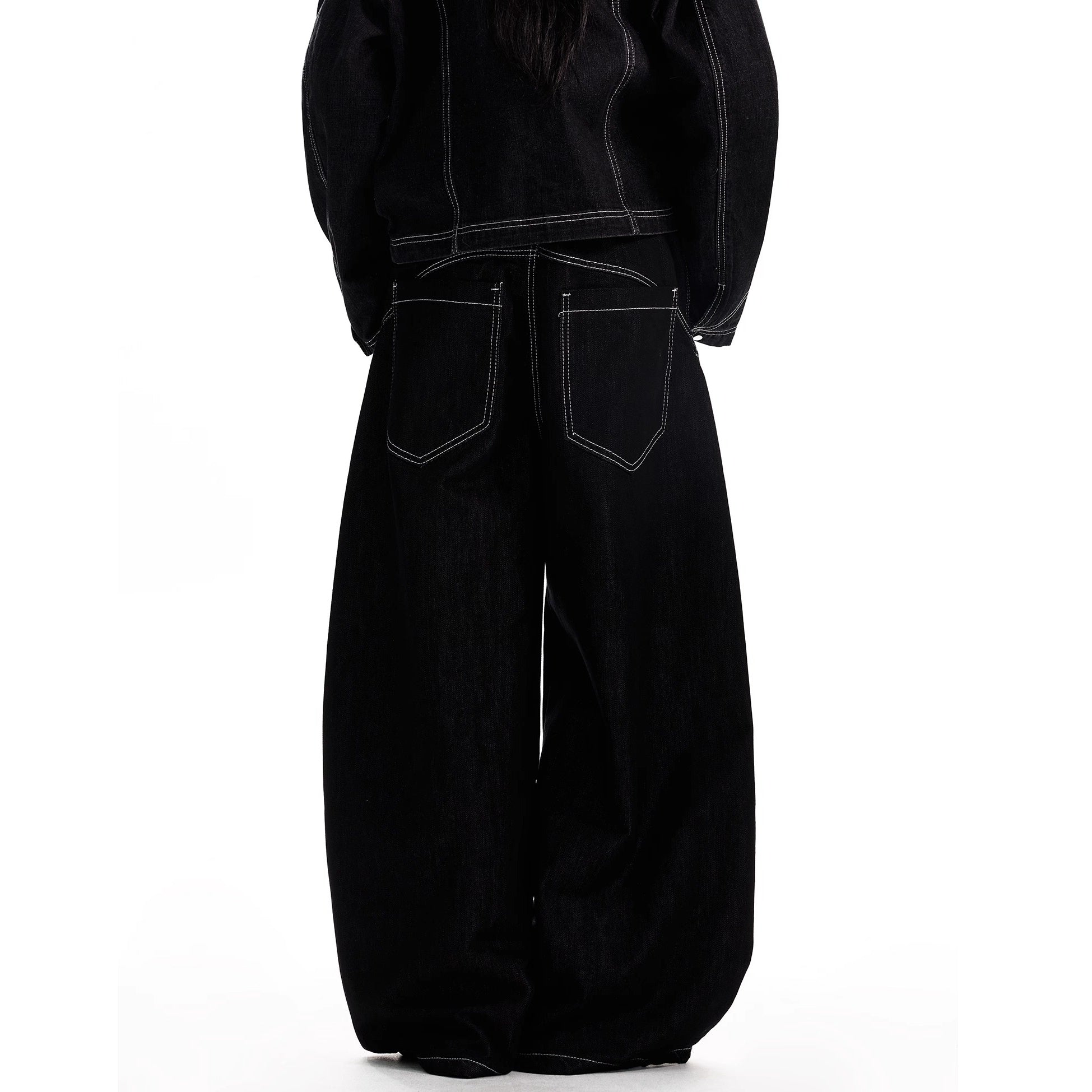 Metal Buckle Design Curve Jeans MW10301