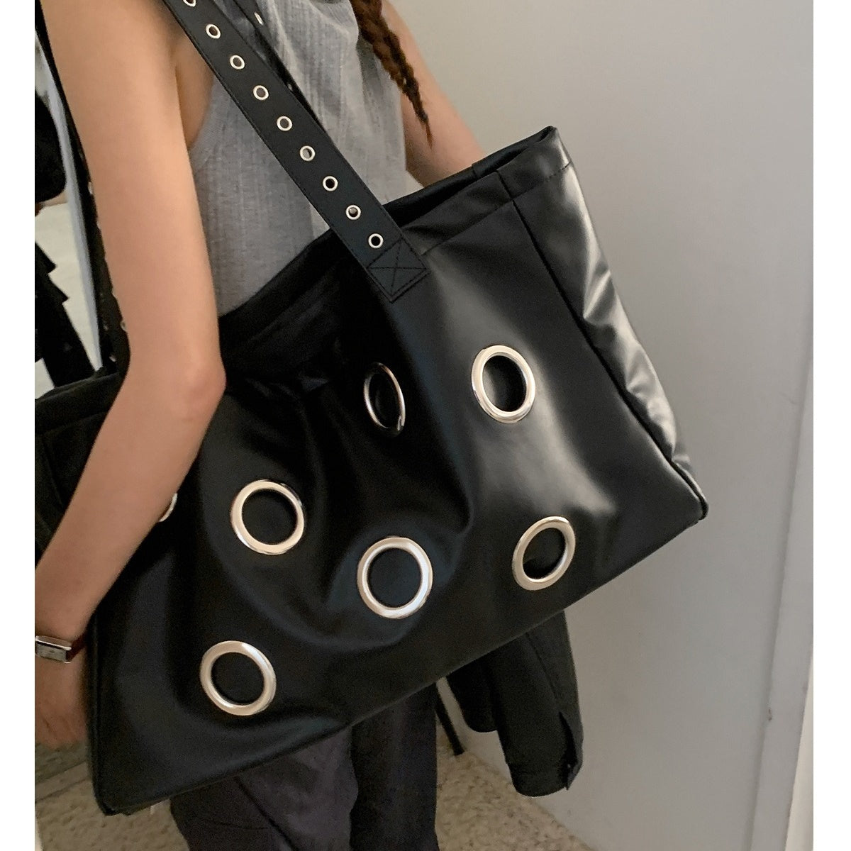 PU Leather Eyelet Large Tote Bag BA044