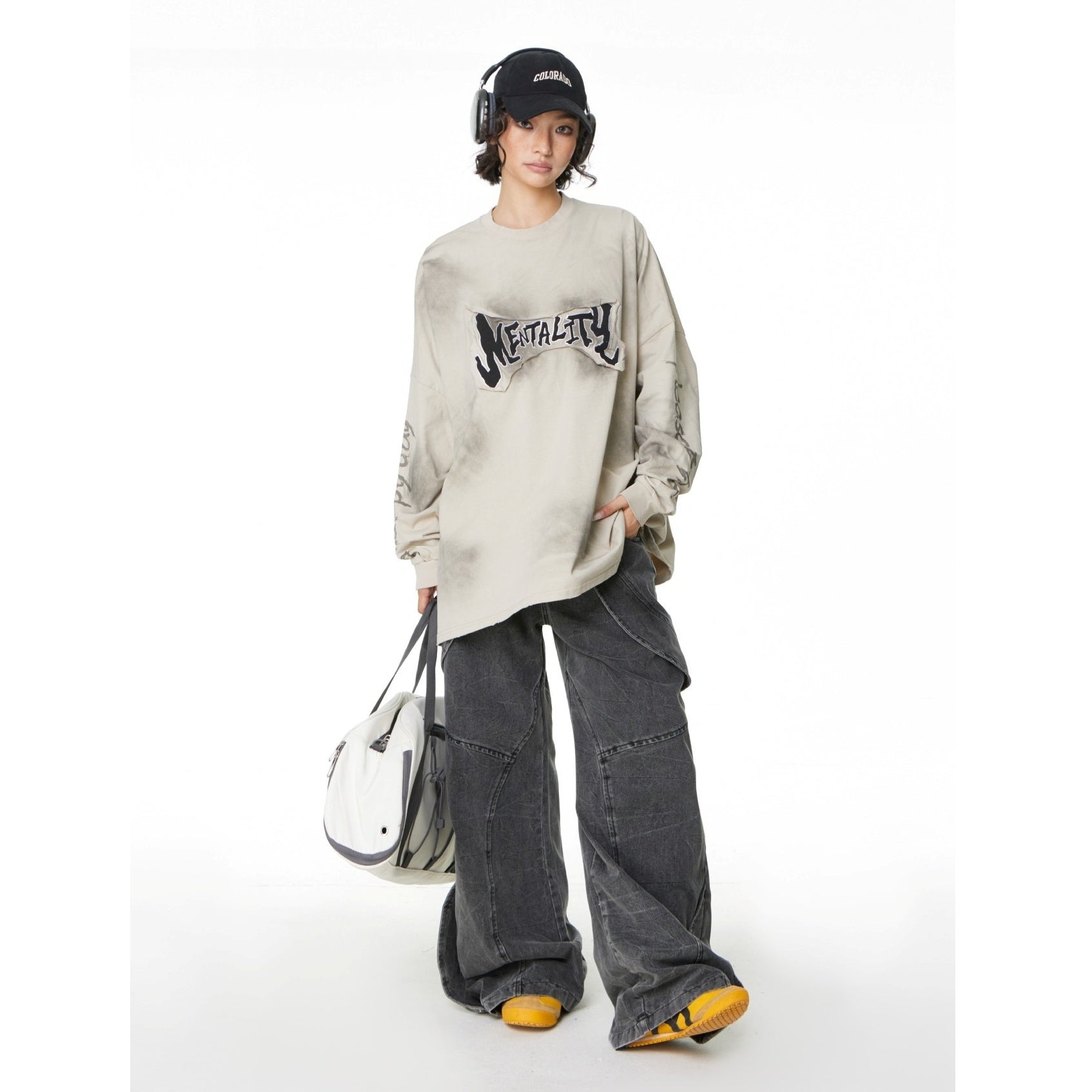 Patch Embroidered Stained Washed Long Sleeve T-shirt MW10248