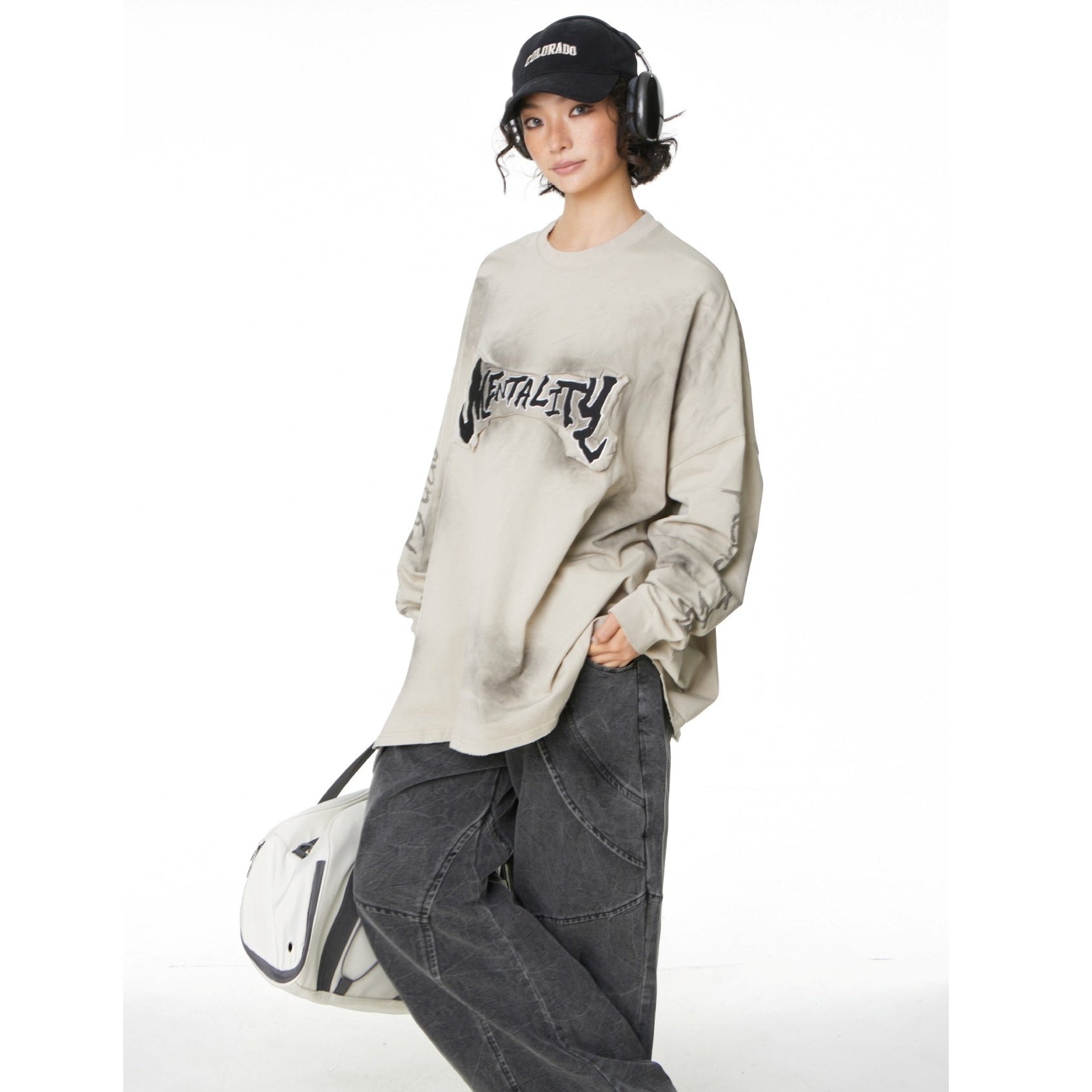 Patch Embroidered Stained Washed Long Sleeve T-shirt MW10248