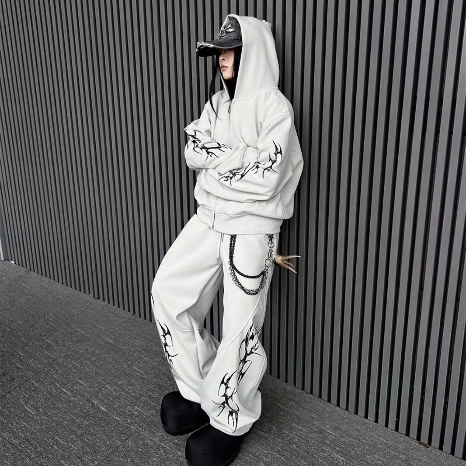 トライバルグラフィックジップパーカー MW10333