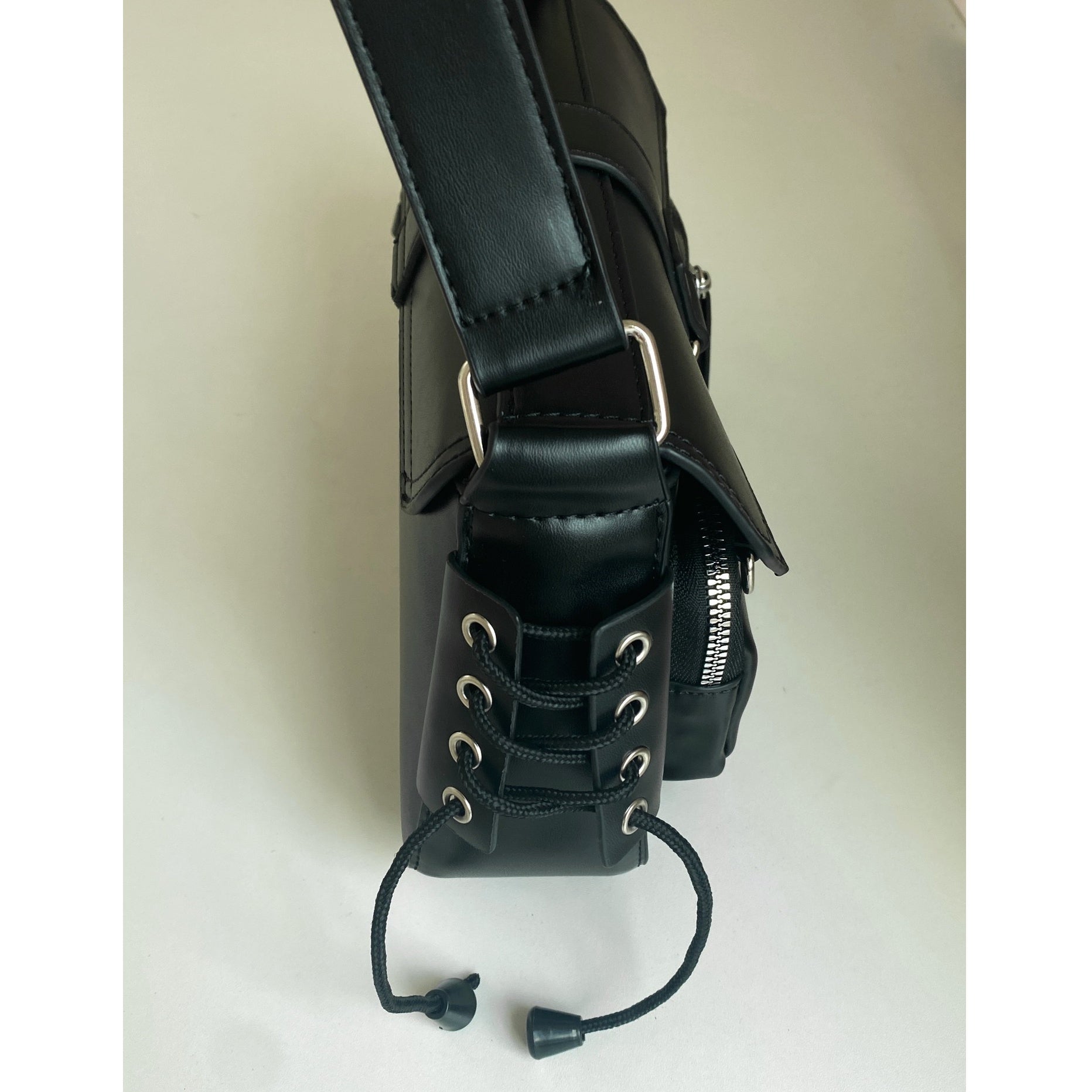 Side Lace-up Armpit Baguette Bag MW10209