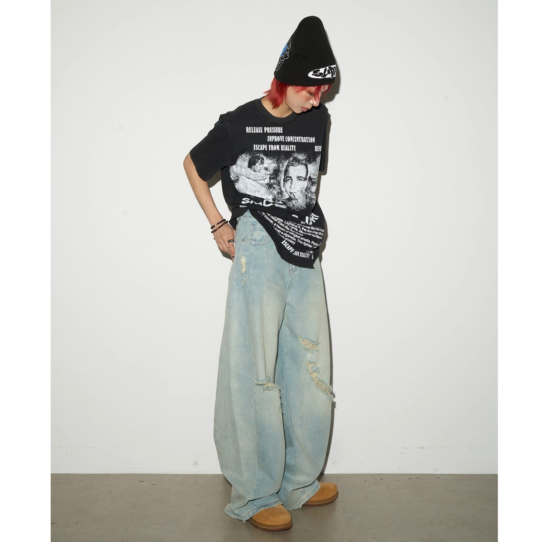 Newspaper Portrait Print T-shirt MN9010