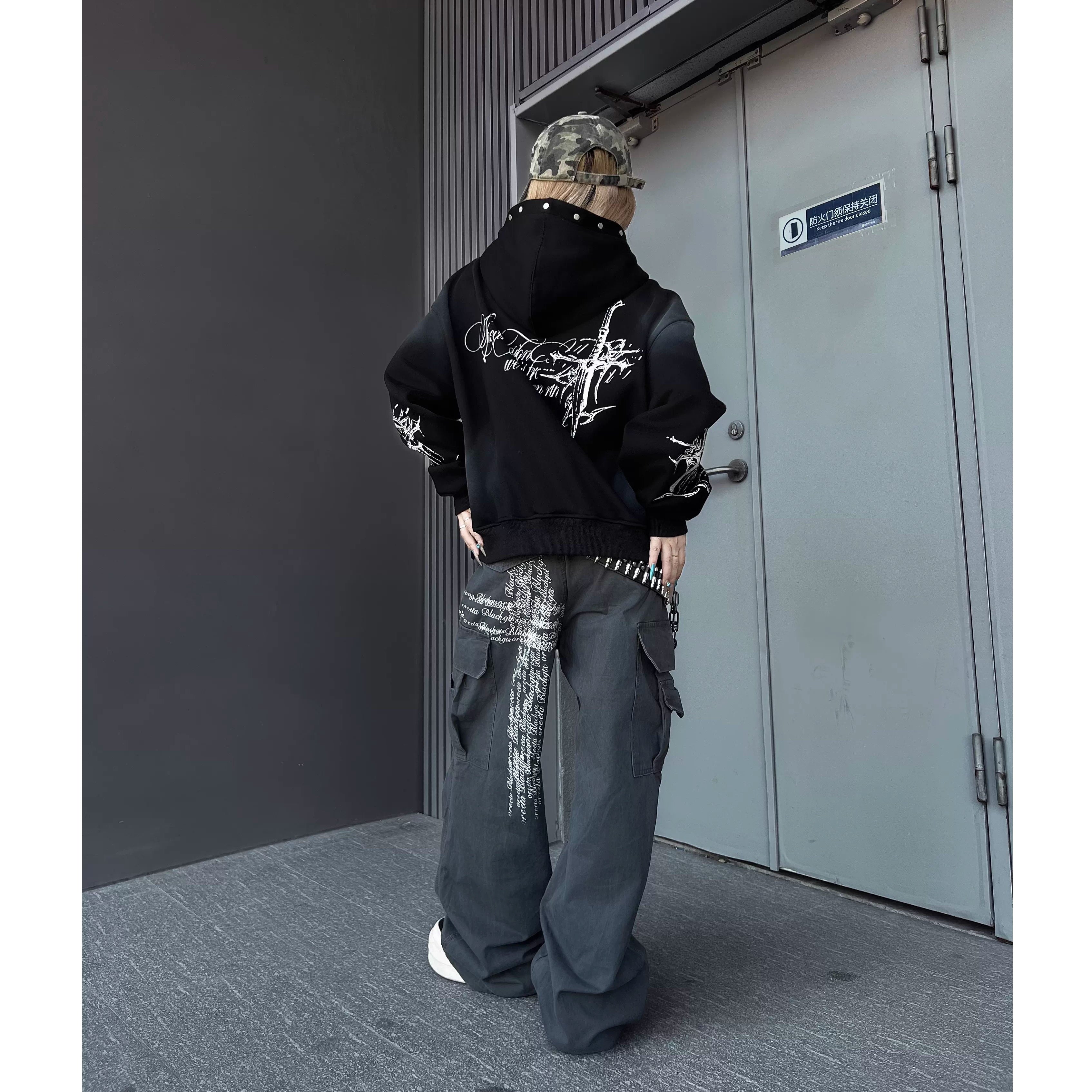 Stained Cross Print Hoodie Jacket MW10335